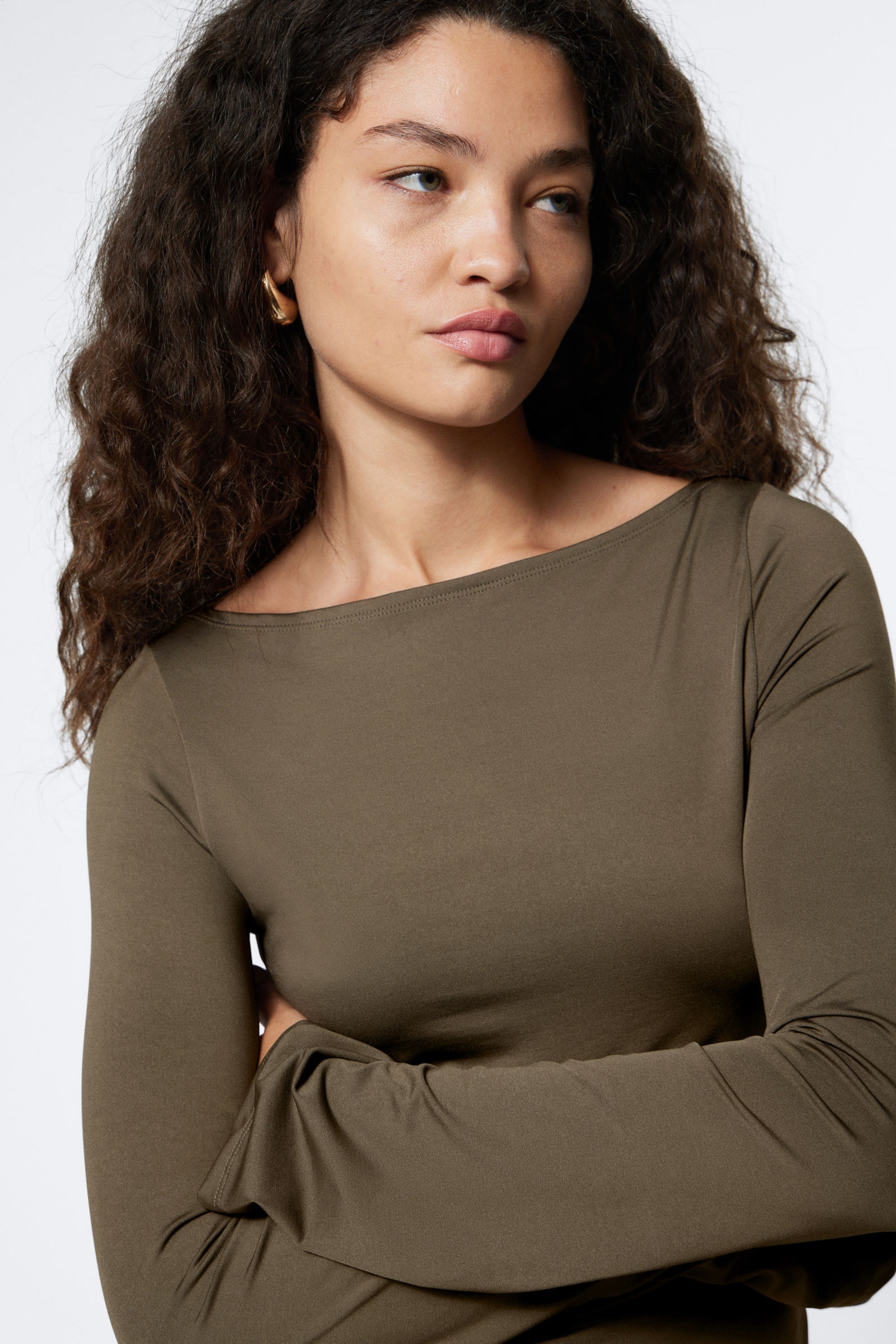 Dunkles Graubraun - Langarmshirt mit U-Boot-Ausschnitt Annie - 2