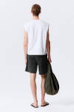 Schwarz - Entspannte Cord-Shorts mit Kordelzug - 3