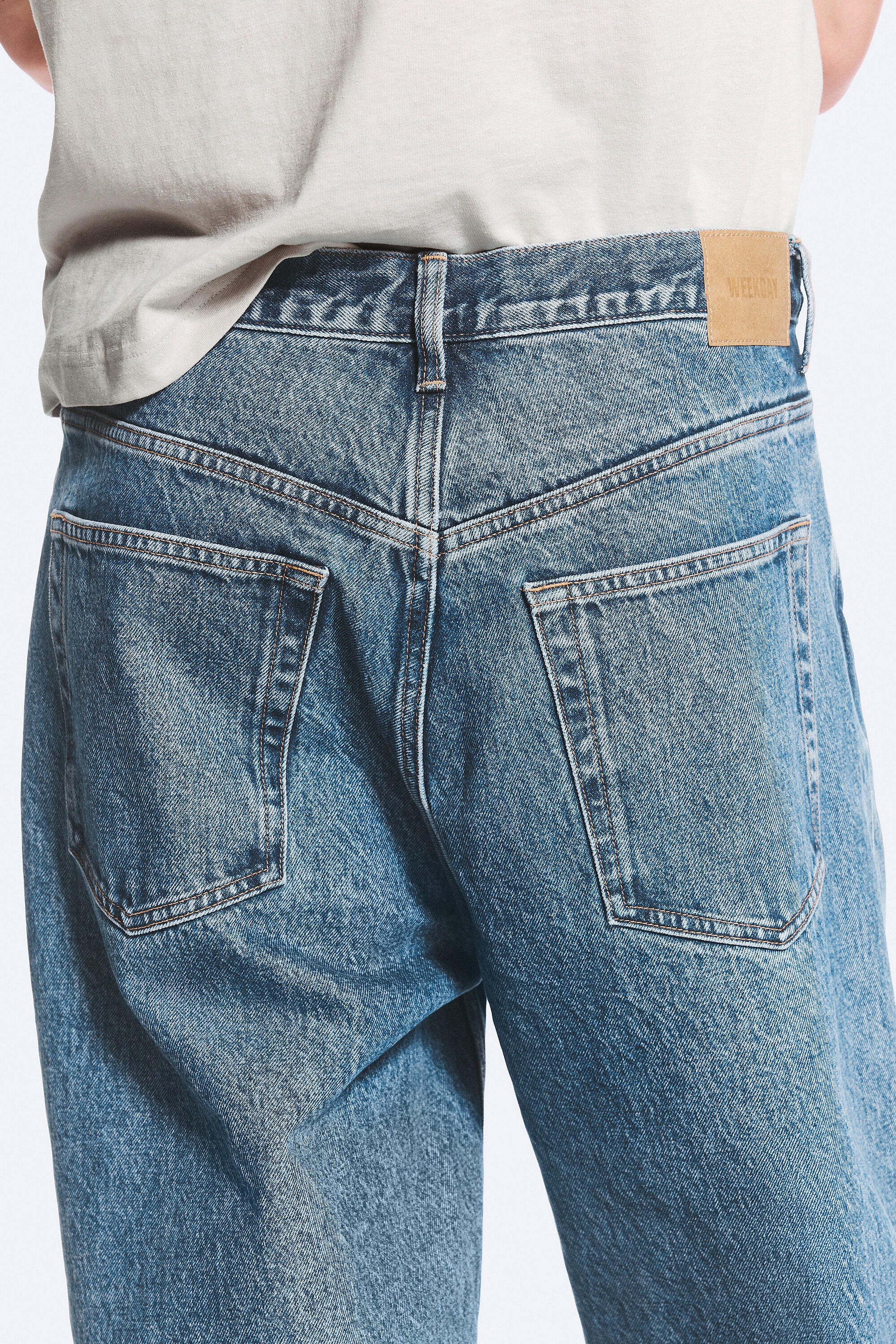 galaxy mid rise loose straight jeans - 90s Blue - Medium Blue