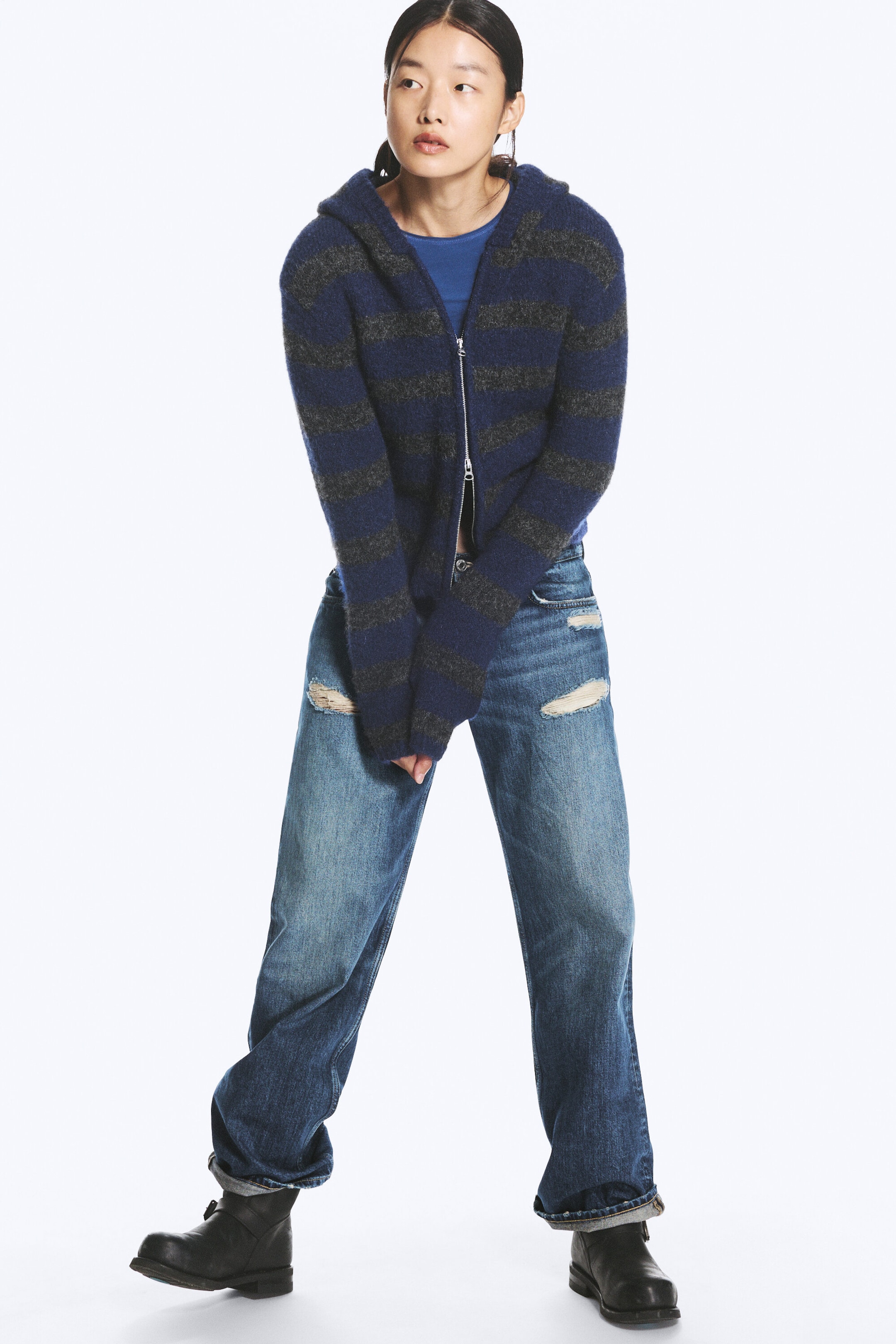 Rayures bleues et grises - Sweat à capuche zippé en maille de laine mélangée - 2