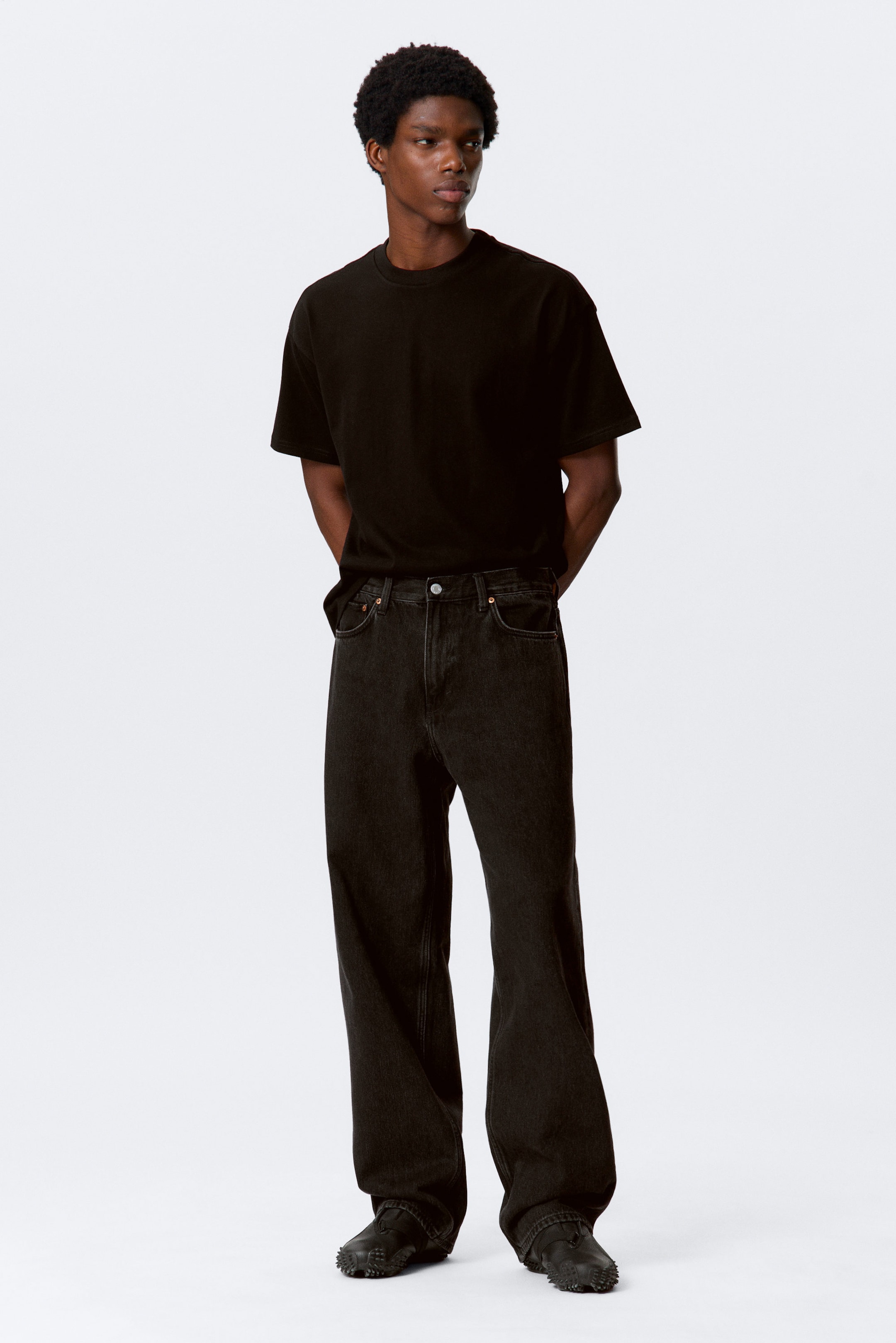 Tuned Black - Svart - Galaxy Mid Waist Loose Straight Leg Unisex Jeans - 2