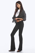 Black Top Rinse - Booty Bei Low Rise Skinny Bootcut Jeans - 2