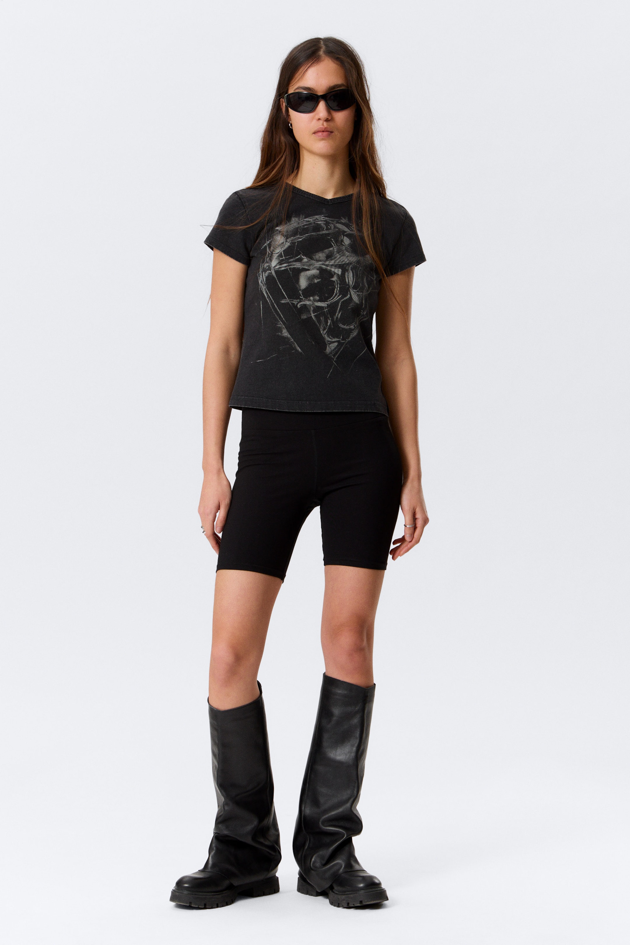 Black - Mid Rise Fitted Biker Shorts - 1