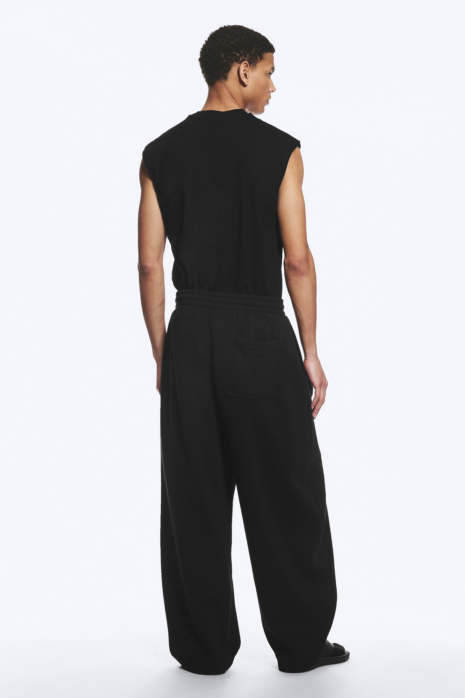 Bő Pliszírozott Melegítőnadrág - Mélyfekete - 5