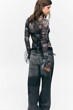 Schwarzer Barock-Print - Transparentes Mesh-Top mit Raffung - 2