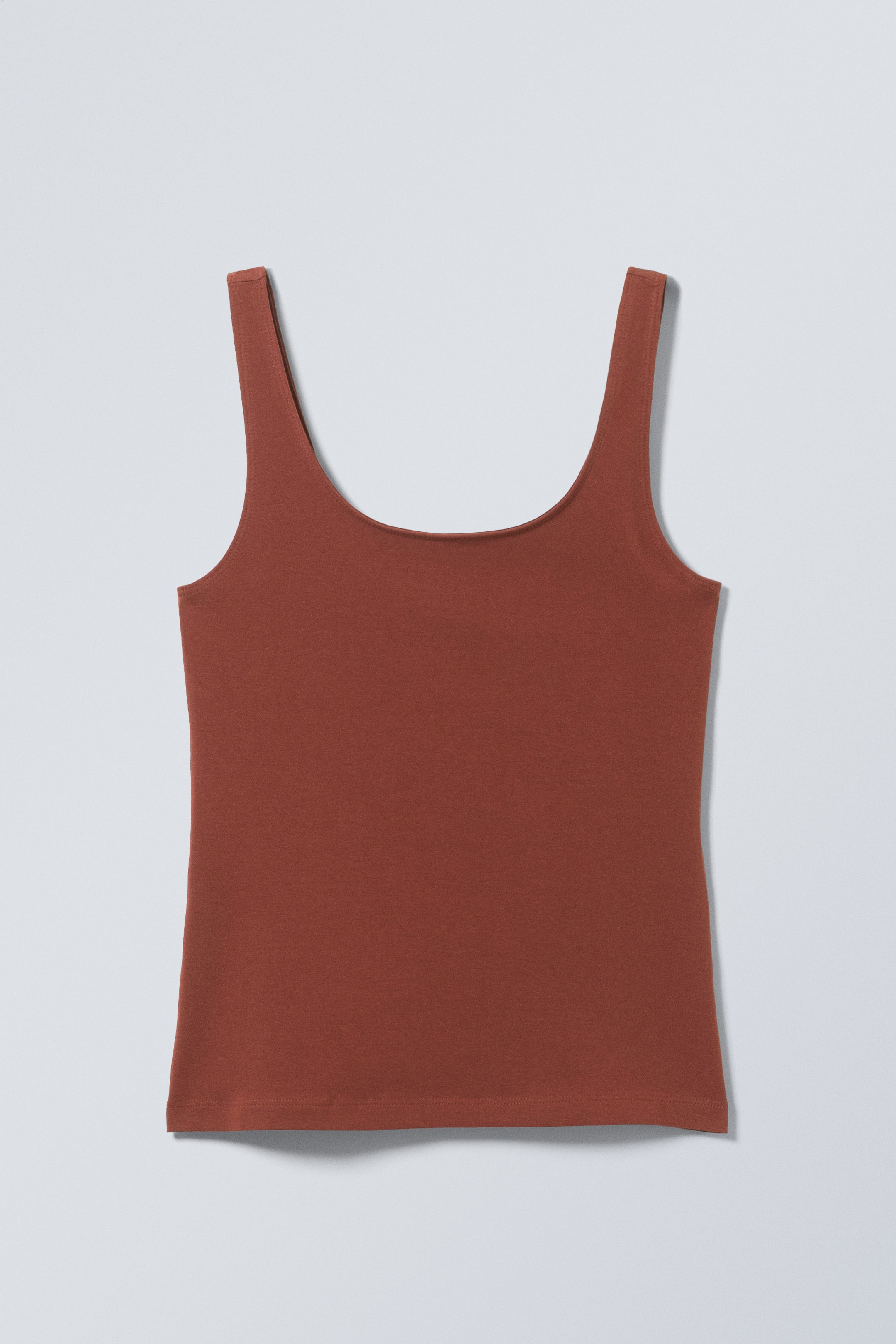 Rust - Nauwsluitende tanktop met vierkante hals - 0