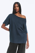 Dunkelblau - Oversized T-Shirt mit U-Boot-Ausschnitt - 0