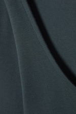 Petrol - Körpernahes Langarmshirt mit U-Ausschnitt - 1