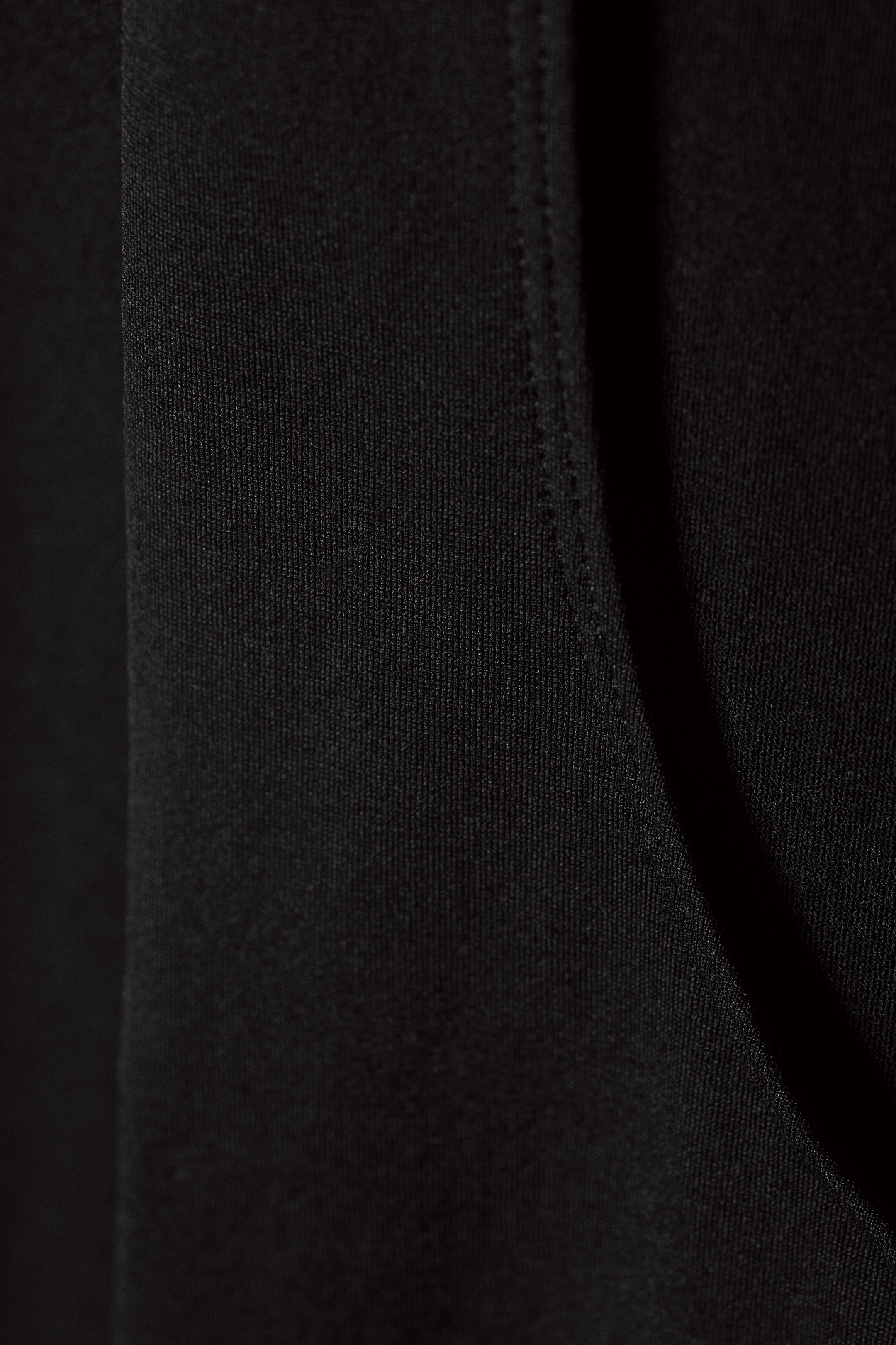View larger image: Open Back Seamless Longsleeve Top - Black - Ladies | H&M GB 3