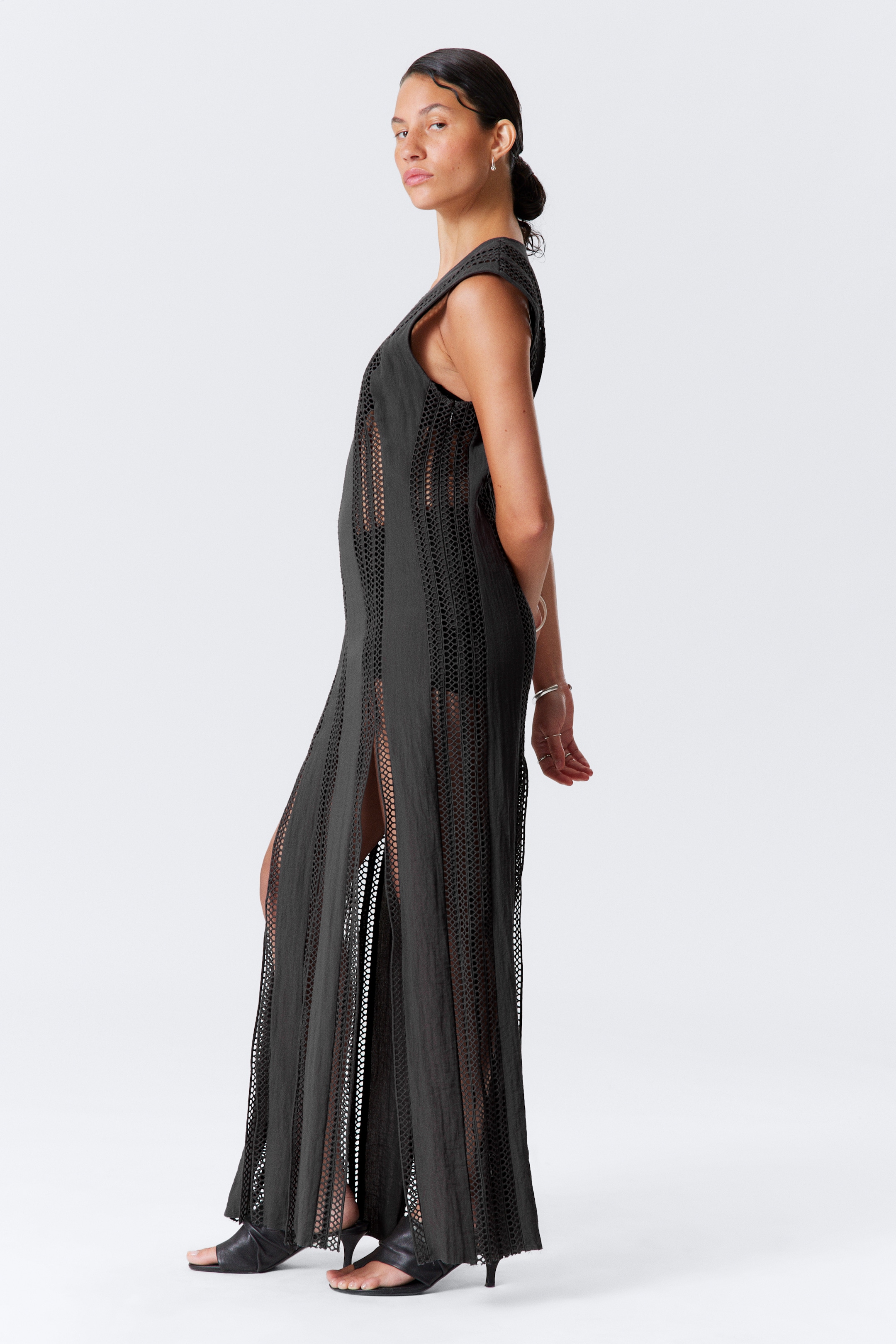 Vezi imaginea mai mare: Rochie maxi cu decolteu în V și panouri transparente - Gri închis - FEMEI | H&M RO 4