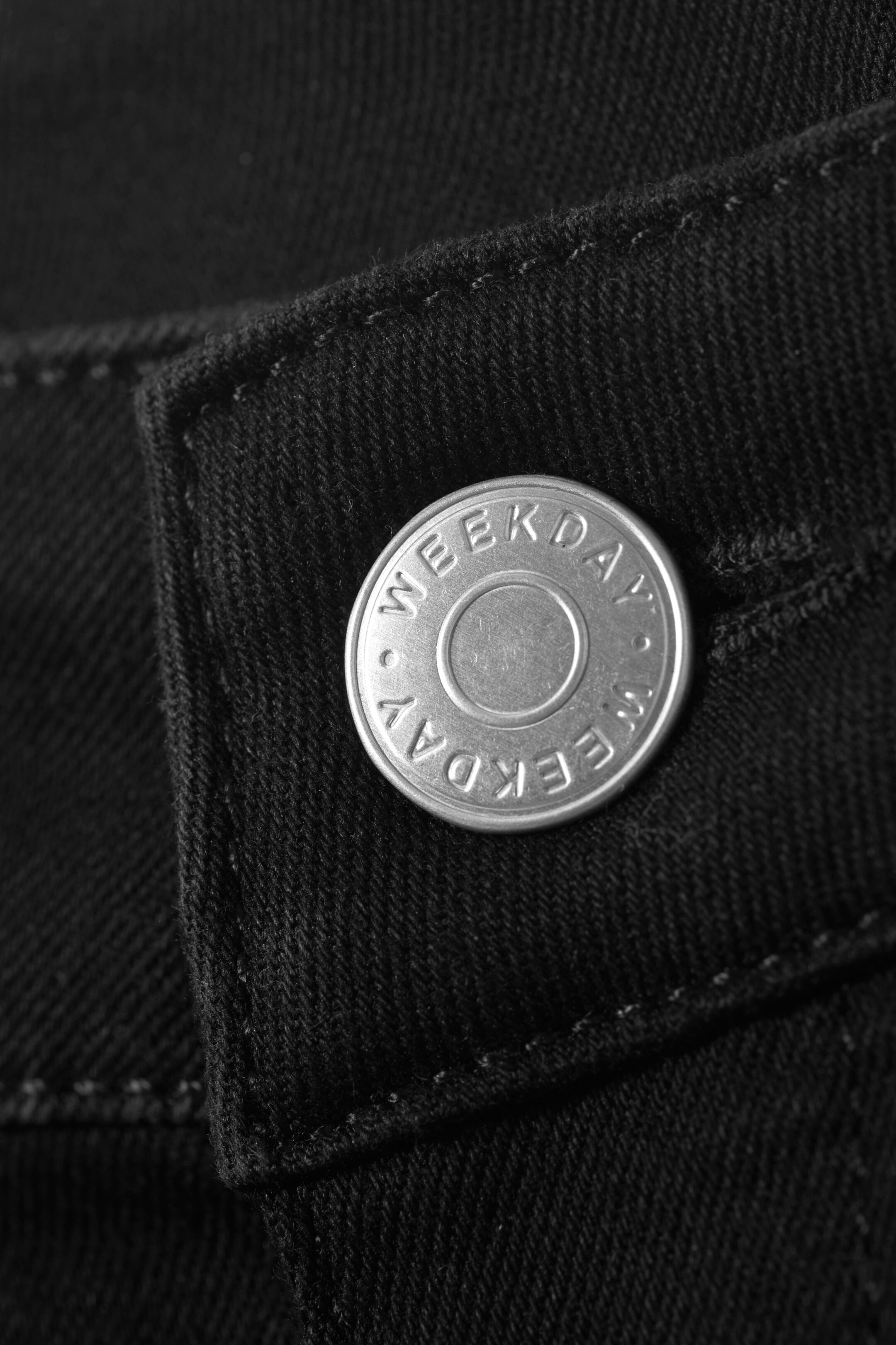 Se større billede: Glow Curve højtaljede regular jeans med svaj - Black Rinse – sort - DAME | H&M DK 2