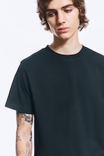 Djup Mörkblå - KLASSISK BOXIG T-SHIRT - 1