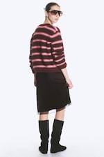 Mørkerøde og rosa striper - Strikket cardigan med knapper - 2
