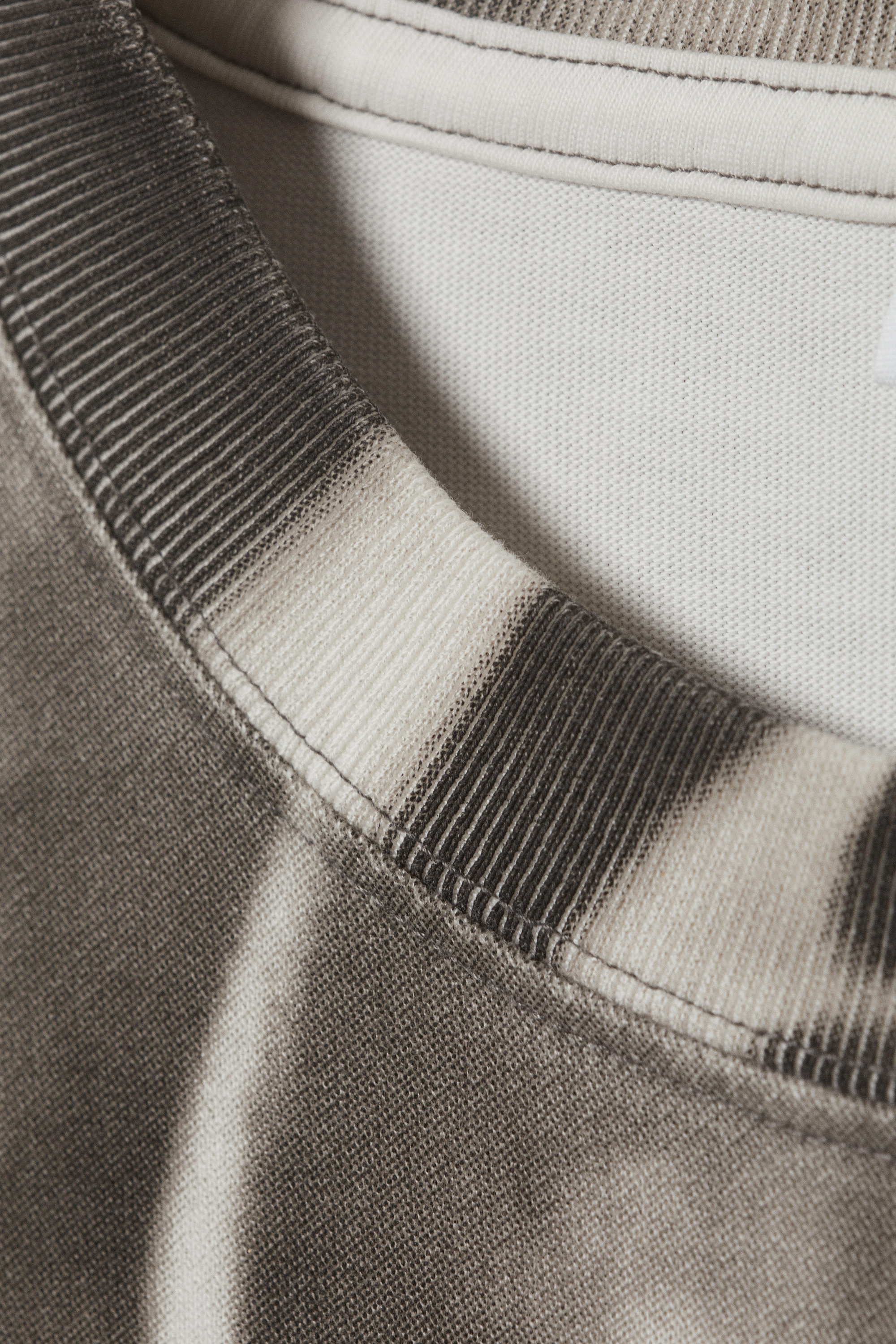 Mörkgrå - Draktryck - Långärmad Grafisk T-shirt - 5