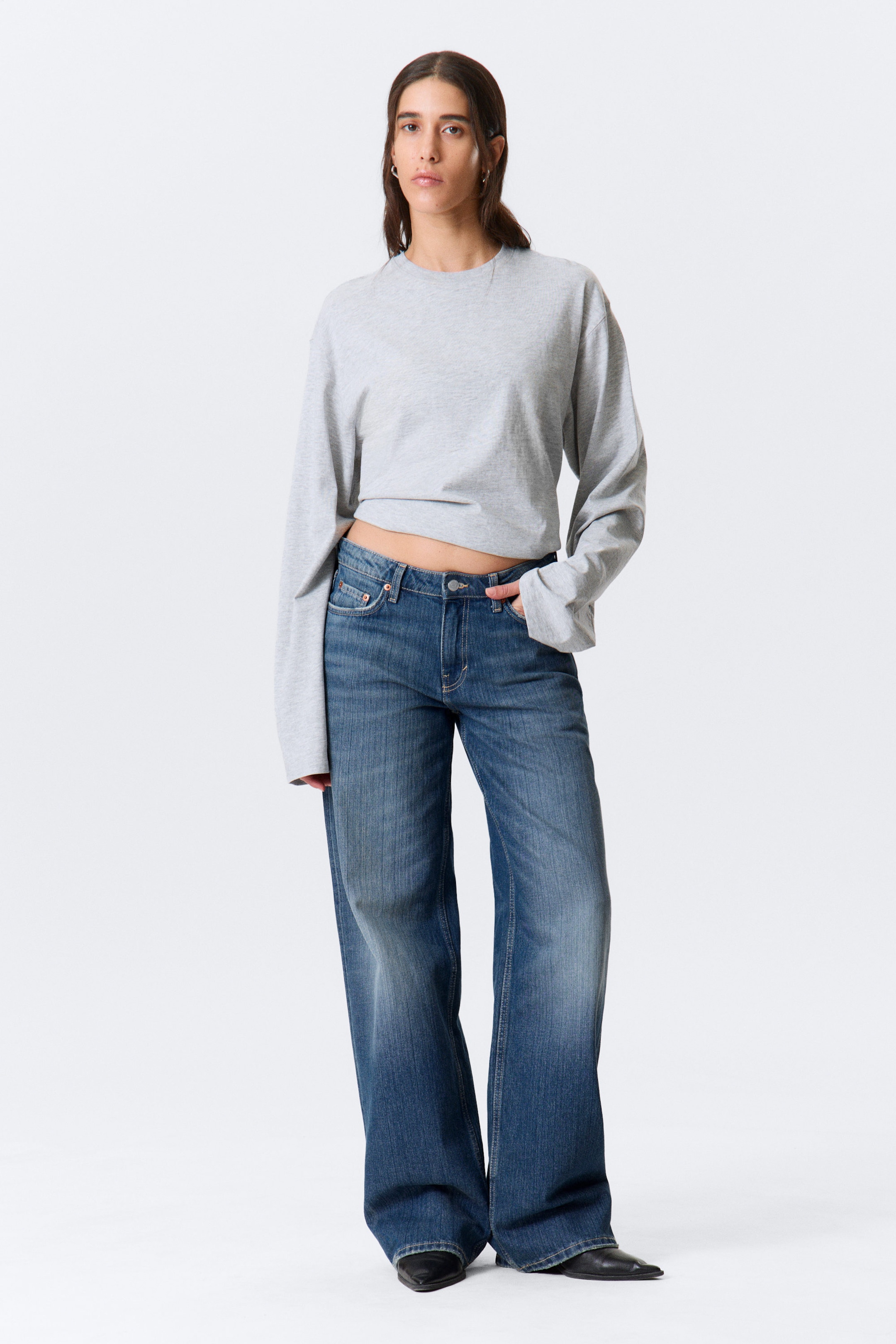 Mine Blue - Medium Blue - Ample Low Rise Loose Wide Leg Jeans - 1