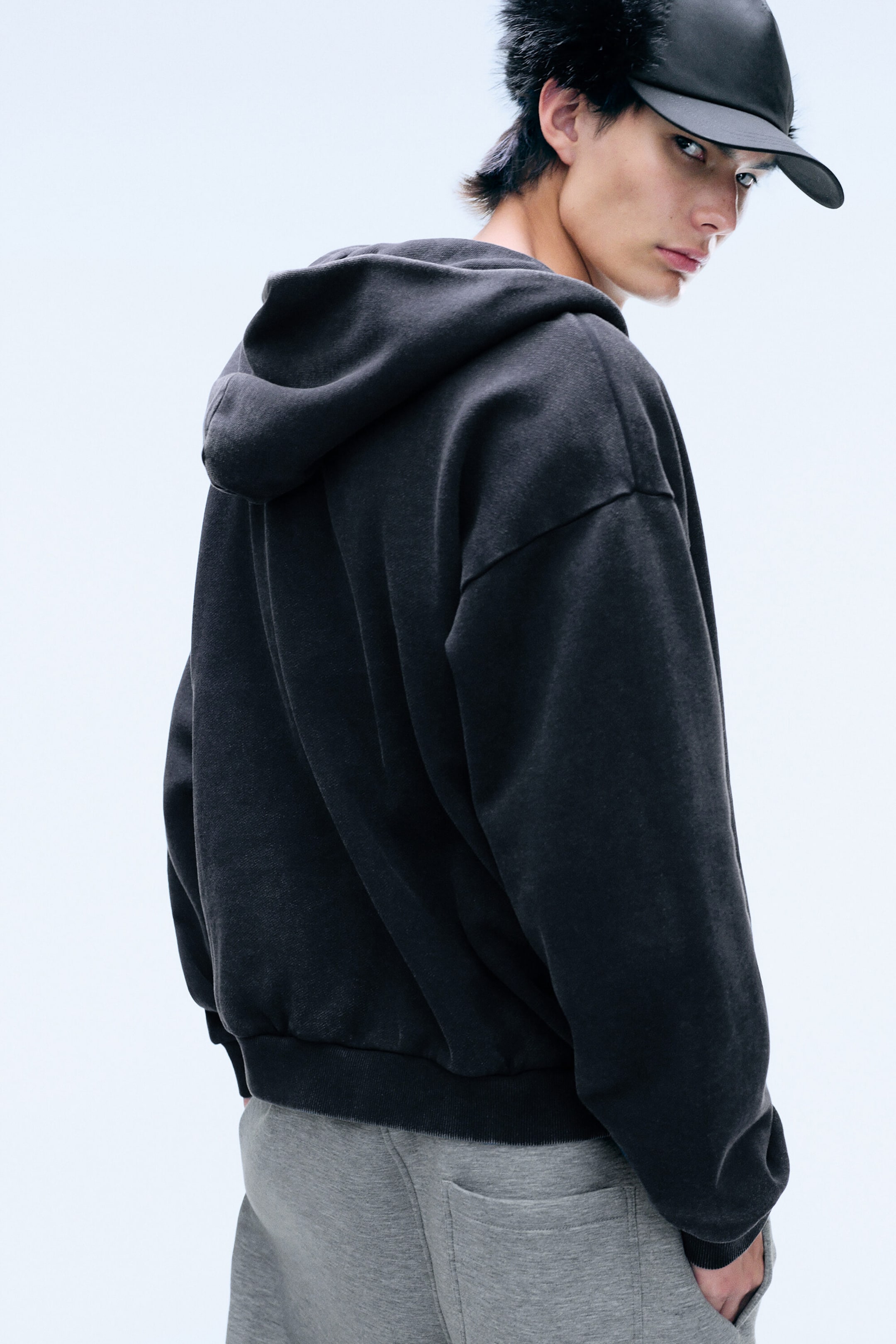 Worn Black - Heavy Loose Zip Hoodie - 3