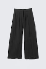 Black - Low Rise Wide Leg Crinkled Trousers - 4