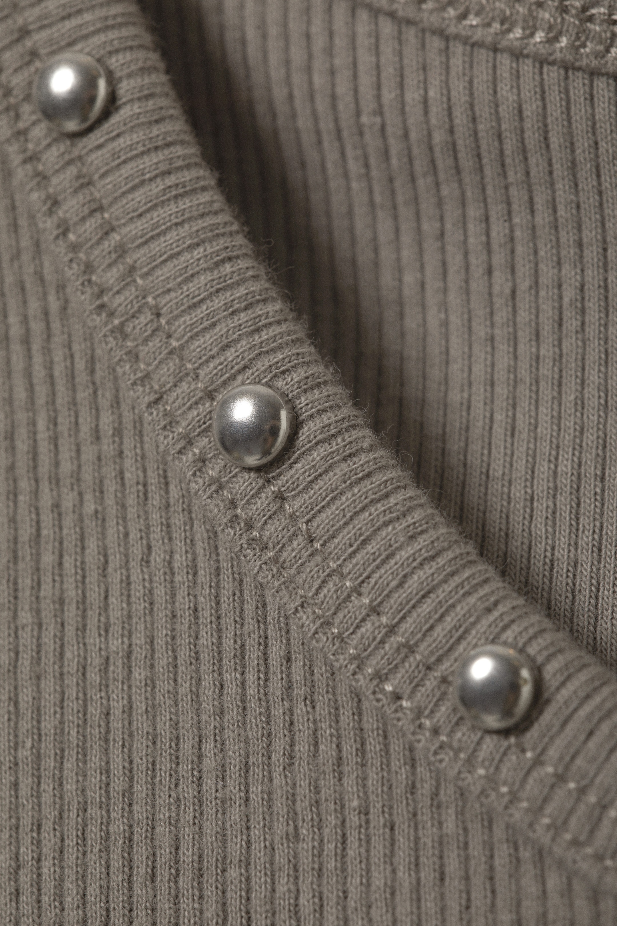 Zacht taupe - Tanktop met studs - 1