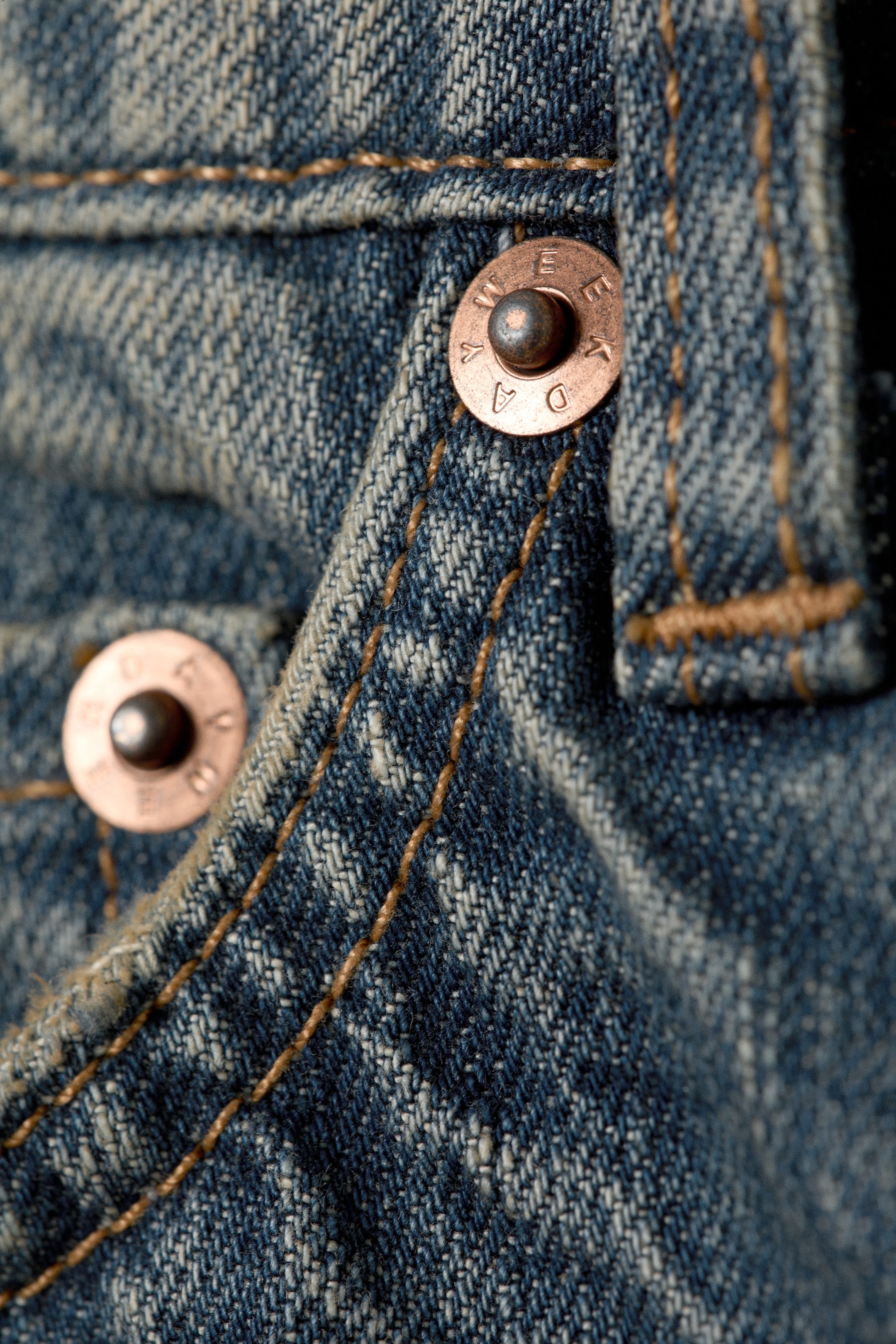 Redondo Blue - Medium Blue - Ample Low Rise Loose Wide Leg Jeans - 6