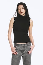 Black - Fitted Snap-Button Mock-Neck Top - 0
