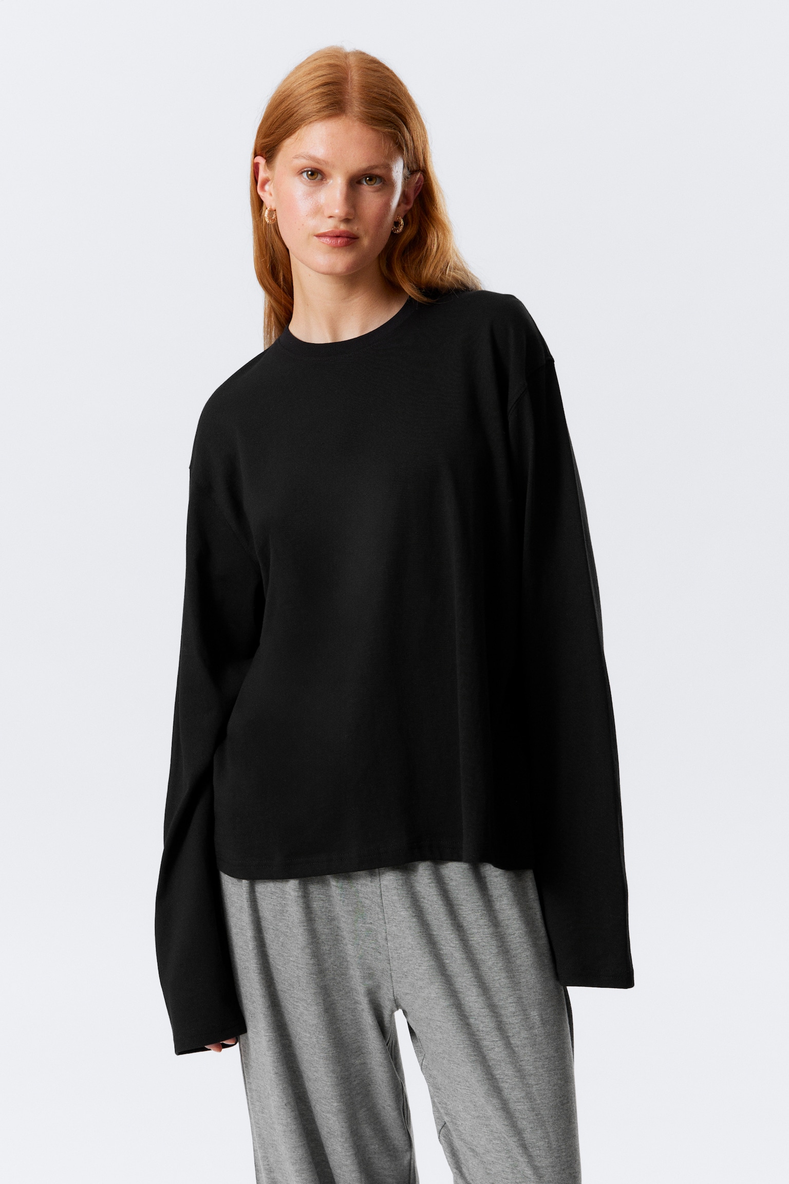 Pudełkowy T-shirt z długim rękawem - Czarny/Biały