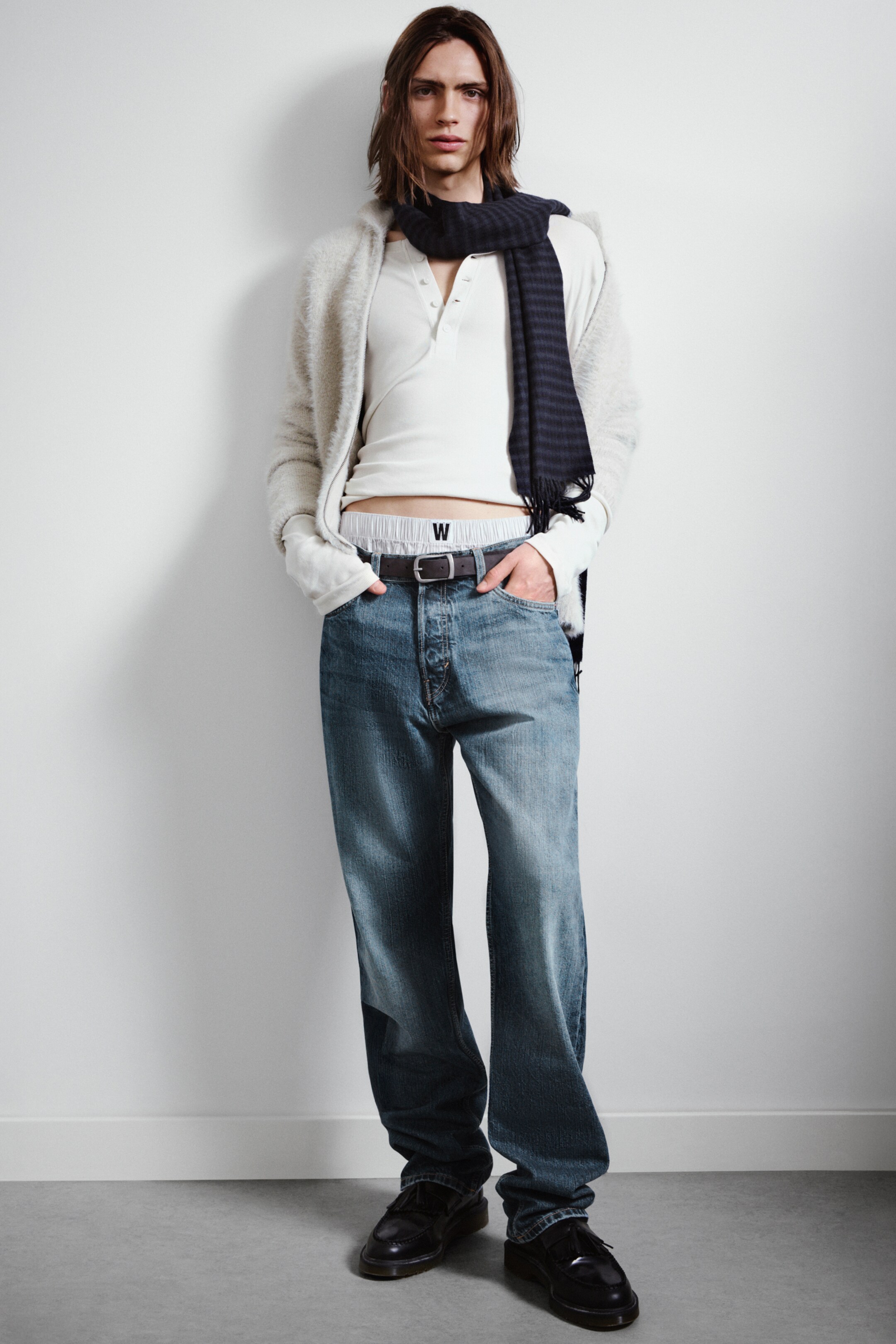 Agrandir l'image: Jean droit décontracté à taille mi-haute Space - Radio Blue - Bleu moyen - HOMME | H&M CH 1