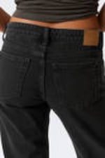 Tuned Black - Black - Arrow Low Straight Jeans - 4
