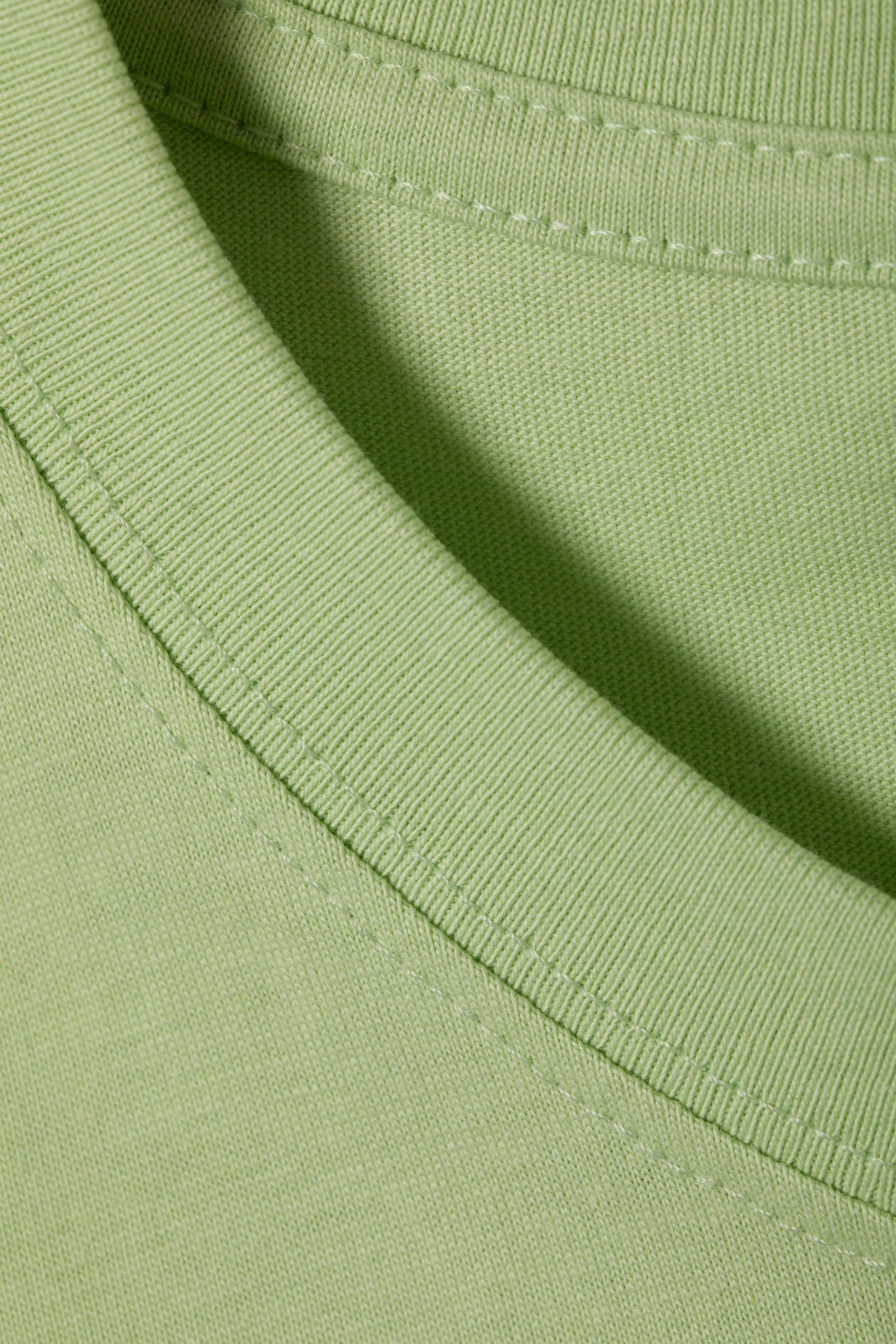 Hellgrün - Mittelschweres Standard-T-Shirt - 1