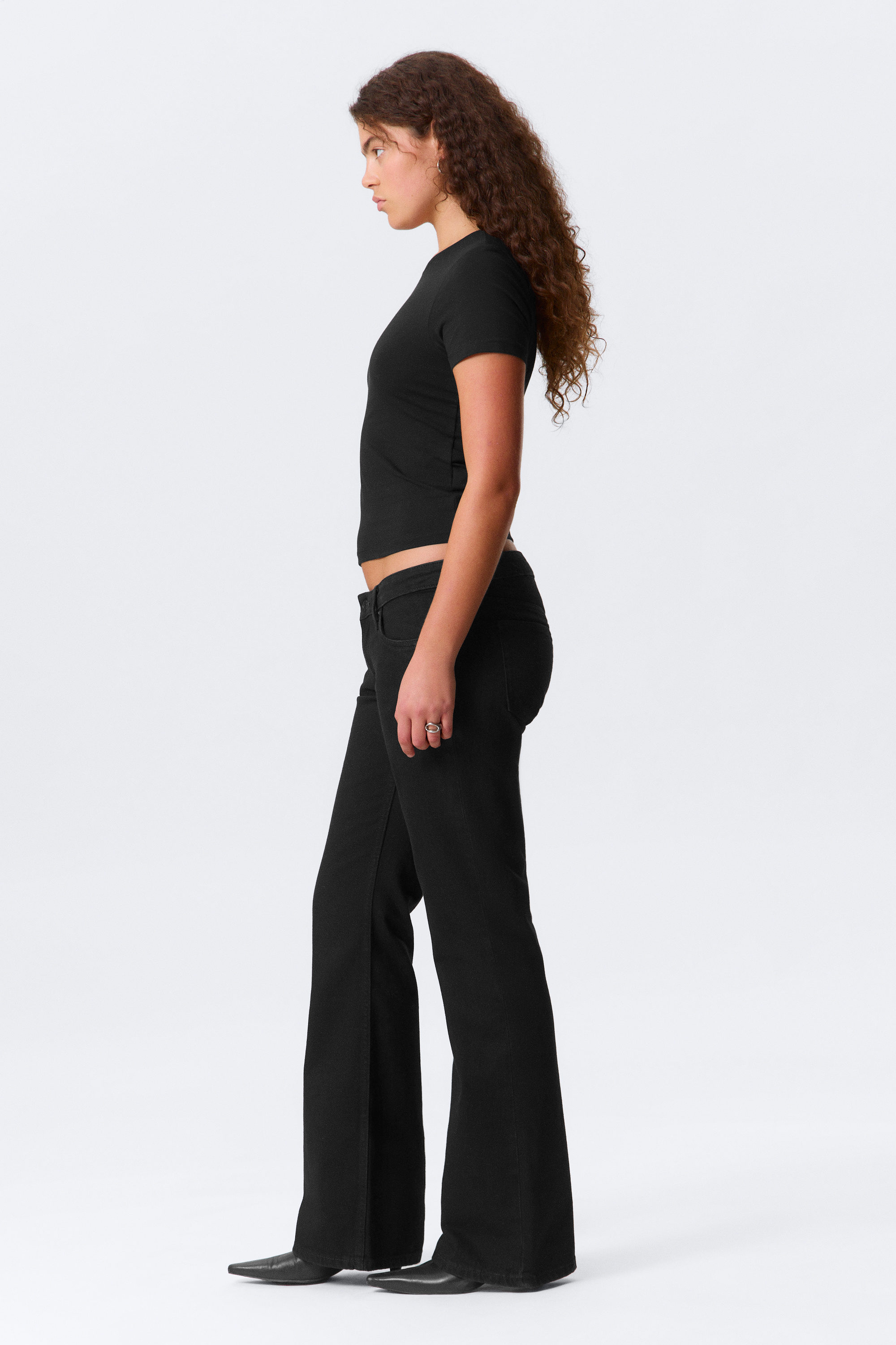 Black Rinse - Svart - Nova Low Waist Slim Bootcut Leg Jeans - 2