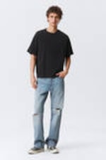 Schwarz - Kastiges T-Shirt - 1
