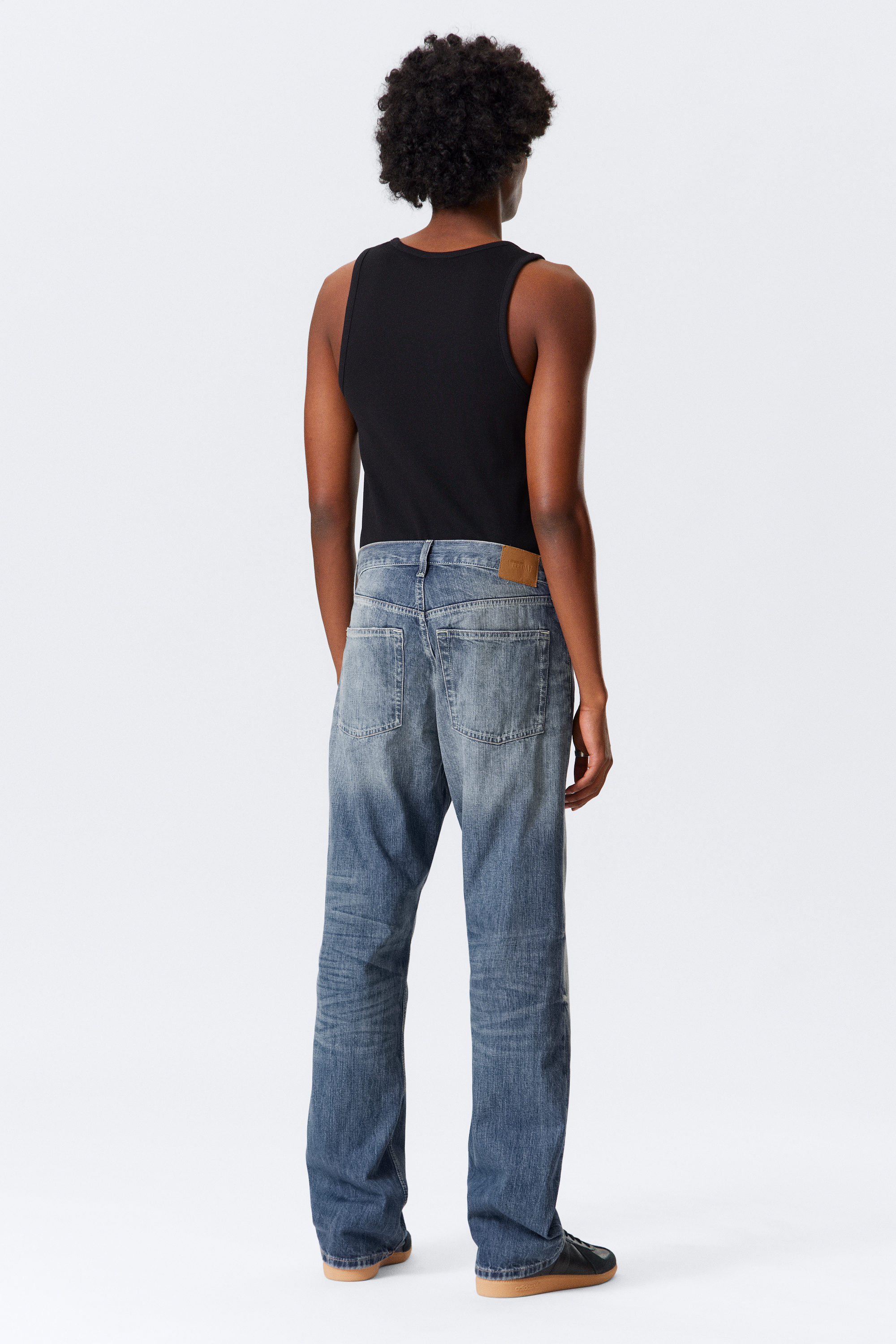 Board Blue - Medium Blue - Orbit Mid Rise Regular Straight Leg Jeans - 3