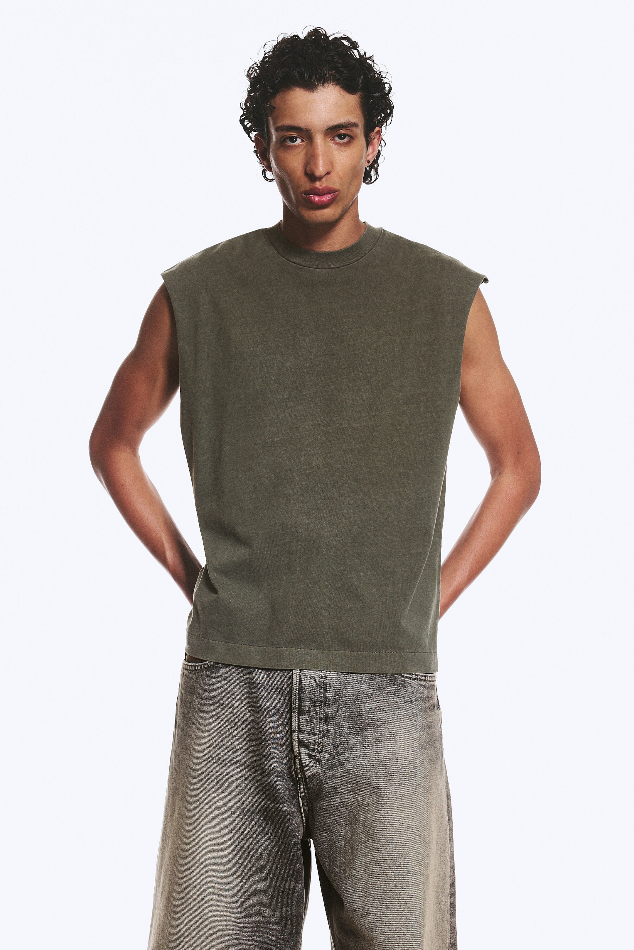 Gewaschenes dunkles Khakigrün - Lockeres, quadratisches Baumwoll-Tanktop - 1