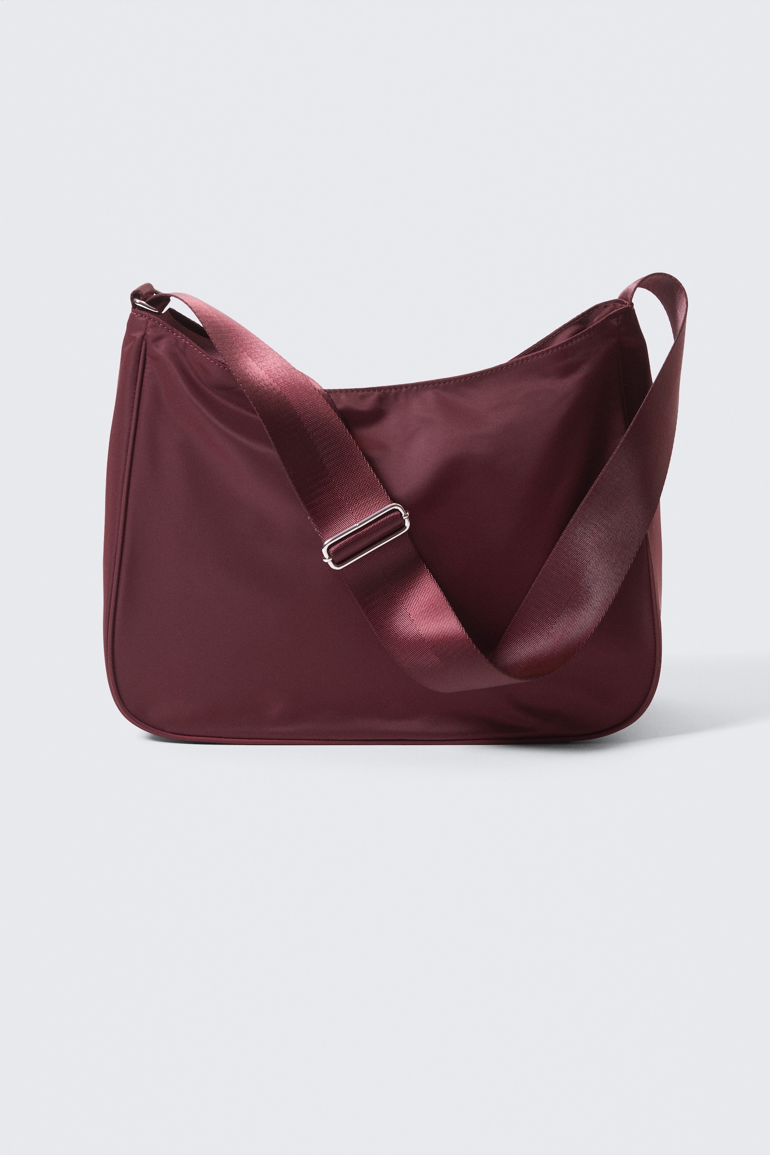 Medium Nylon Twill Shoulder Bag - Donkerrood/Zwart