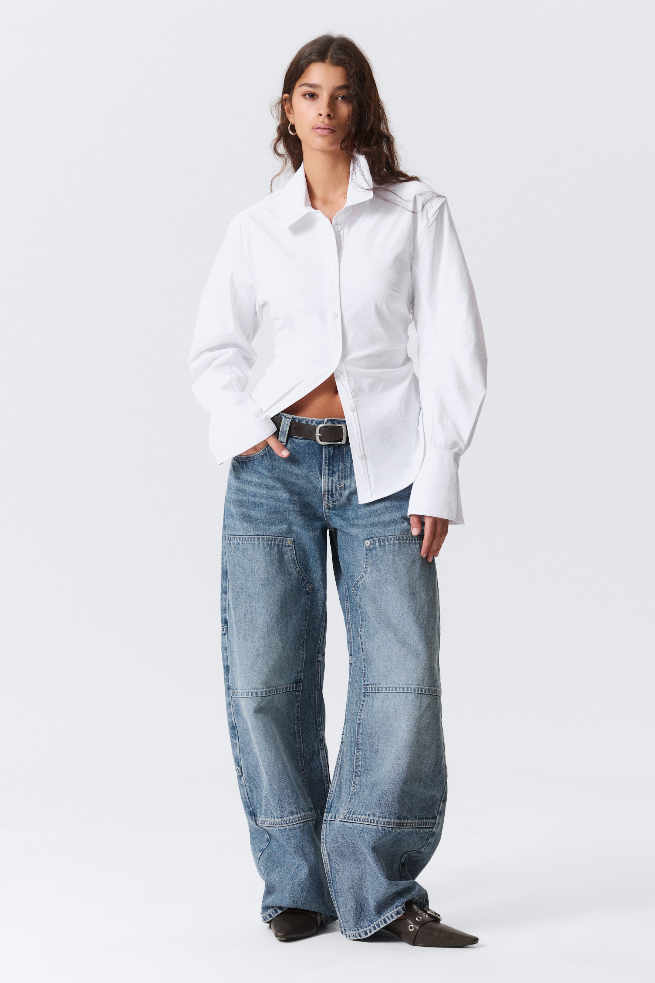 White - Fitted Ruched Waist Shirt - 2