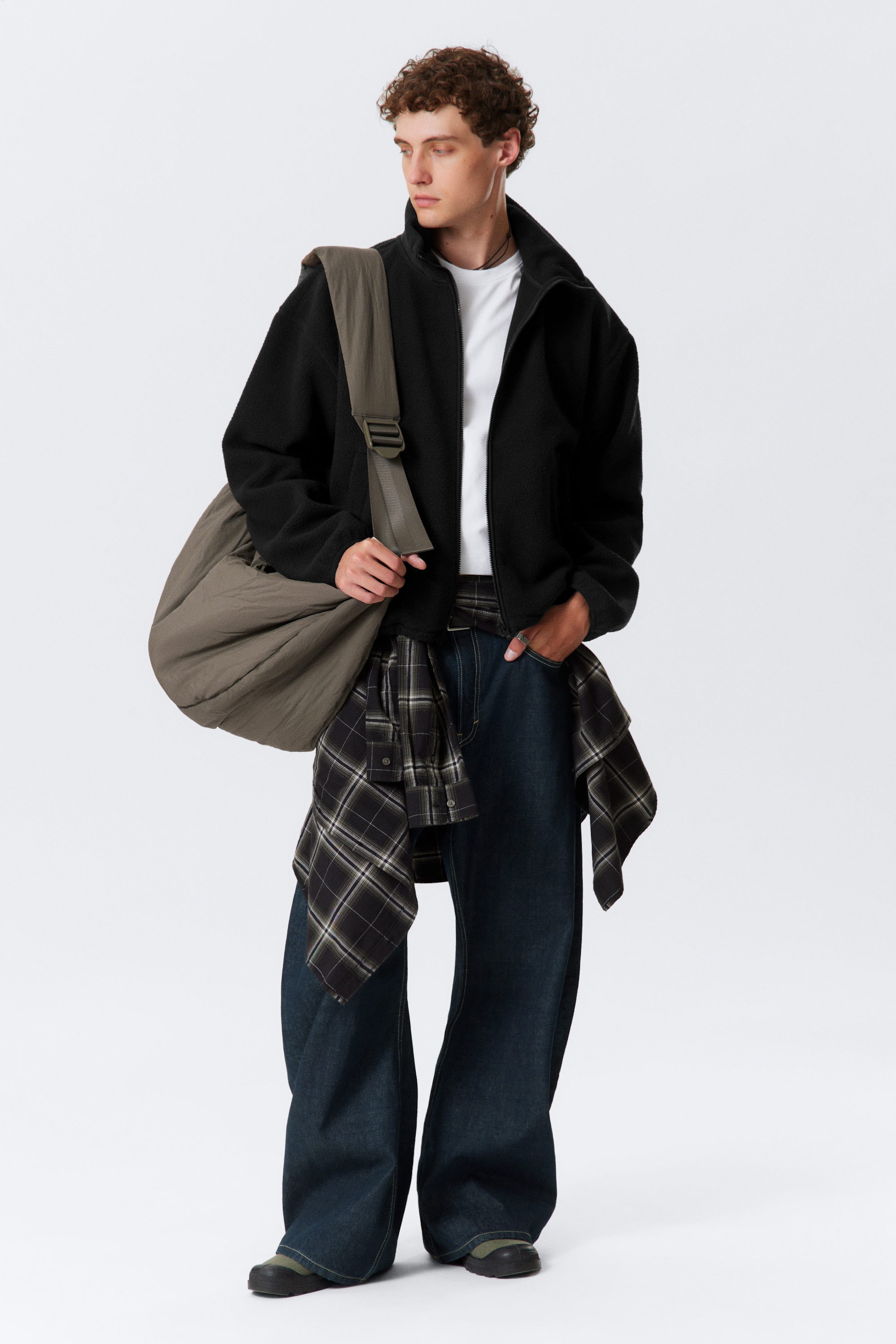 Black - Loose Fit Zip Fleece Jacket - 2