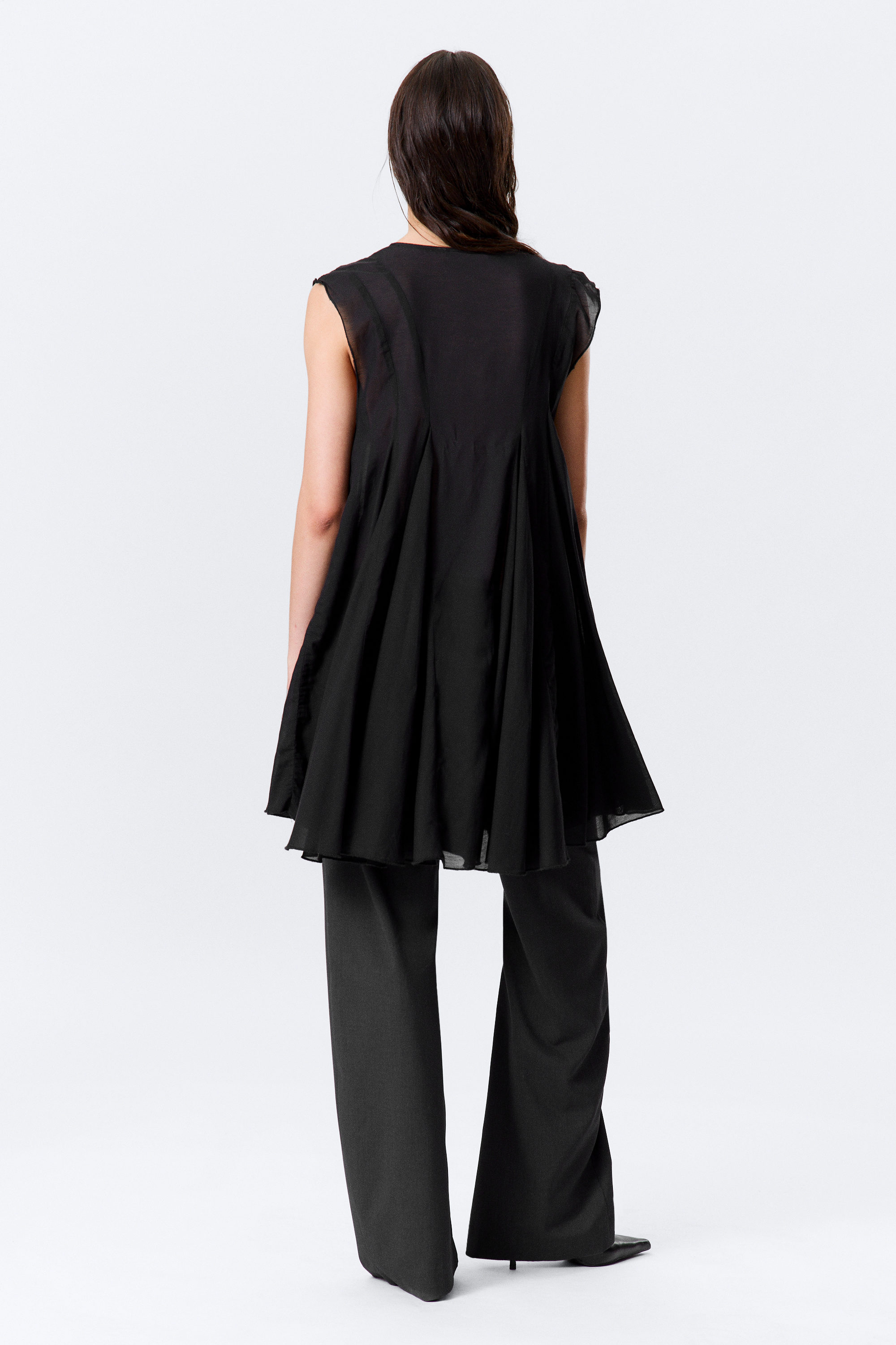 Black - Flowy V-Neck Mini Dress - 4