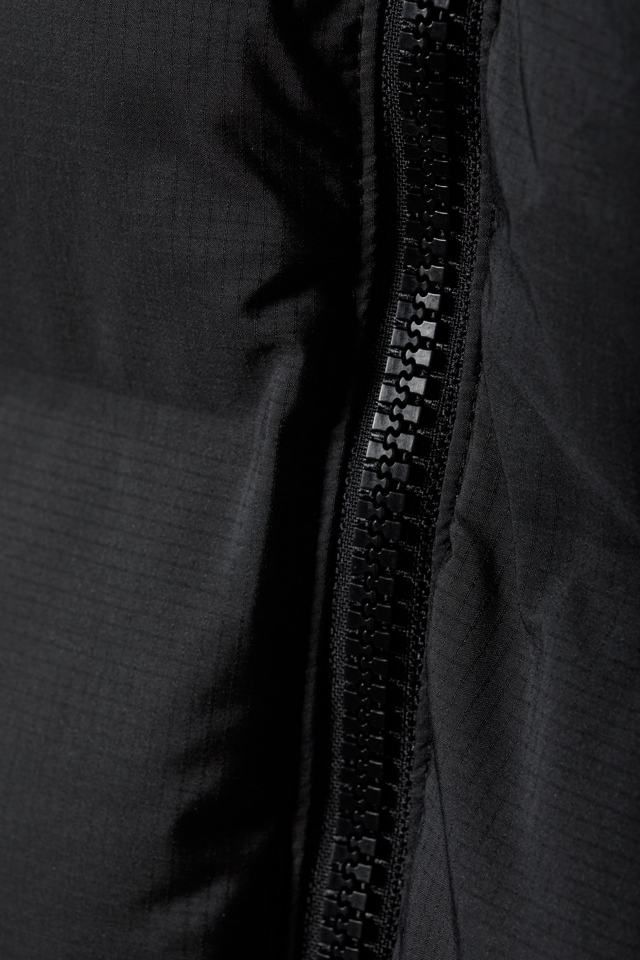 Schwarz - Pufferjacke Air - 2