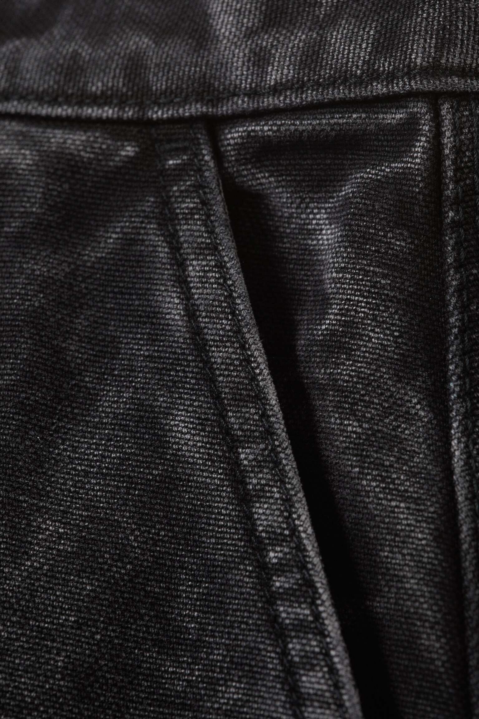 Weit geschnittene Workwear-Hose mit Barrel-Bein - Gewaschenes Schwarz - 2