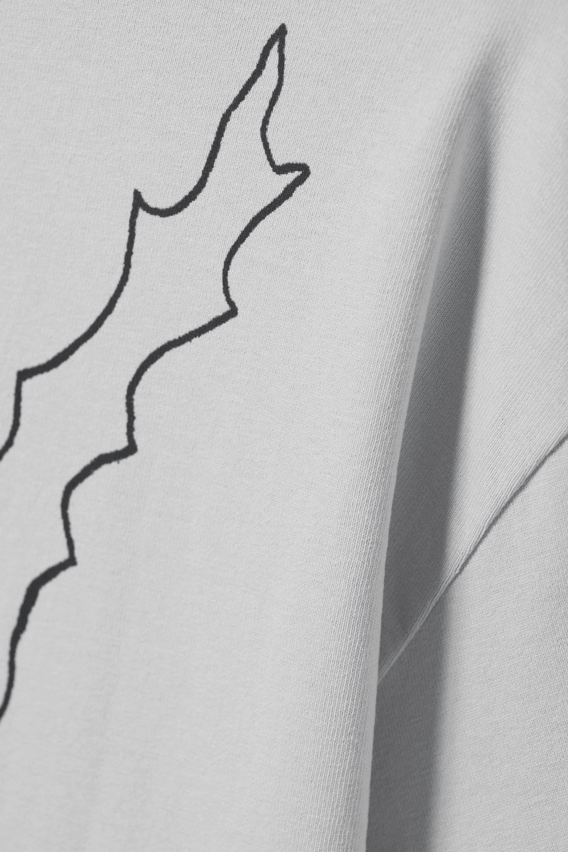 Grau - "Scared Cat" - Entspanntes T-Shirt mit Grafikdruck - 2