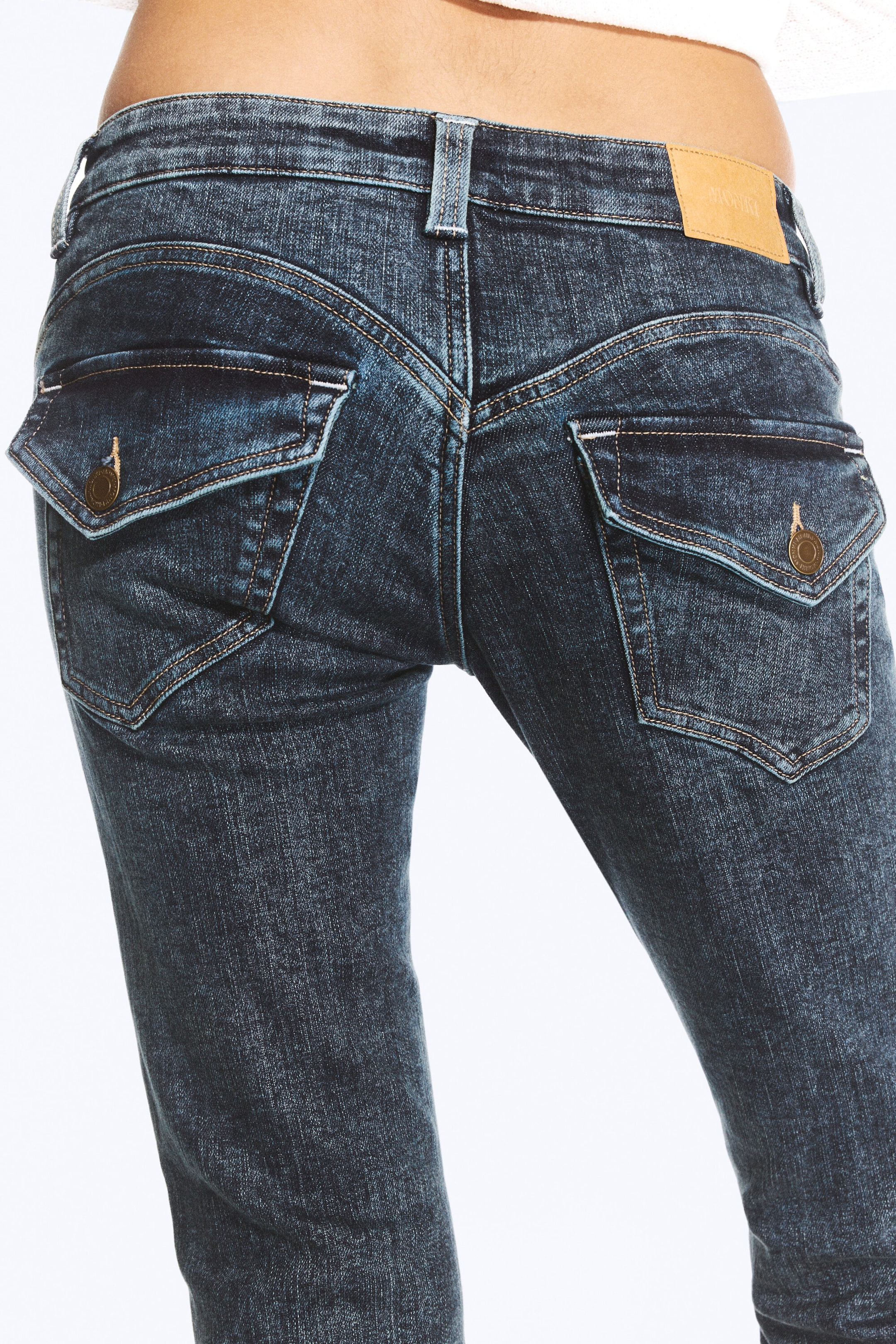 Ørkenblå - Mørk blå - Low Rise Curve Yoke Flared Jeans - 2