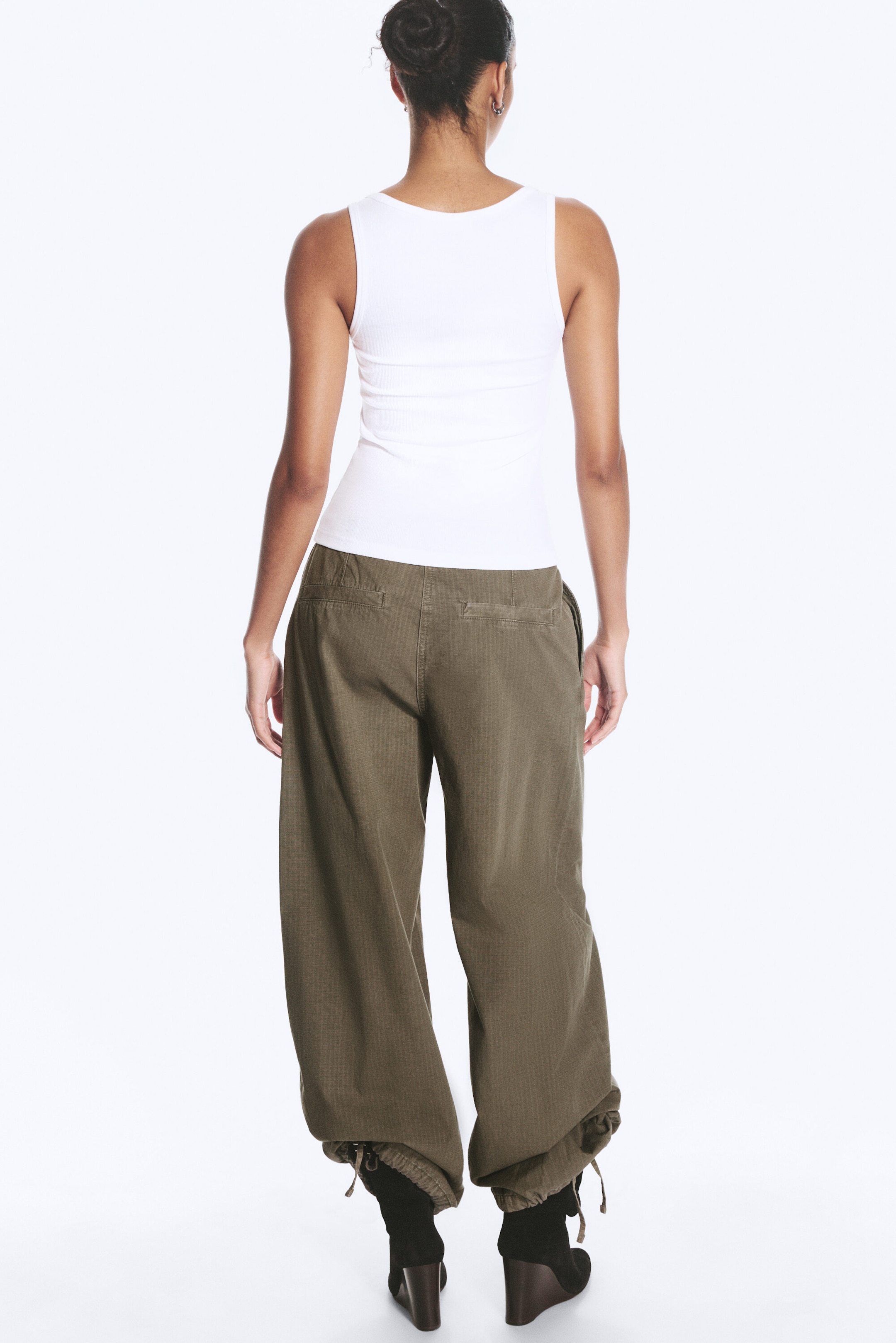 Hvit - Slim tanktopp med firkantet hals og ribbet stoff - 3