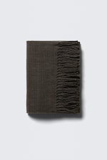 Mörkgrårutig - Halsduk i ullmix med fransar - 3