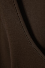 Dunkelbraun - Langärmliges Slim Fit-Top mit U-Ausschnitt - 1