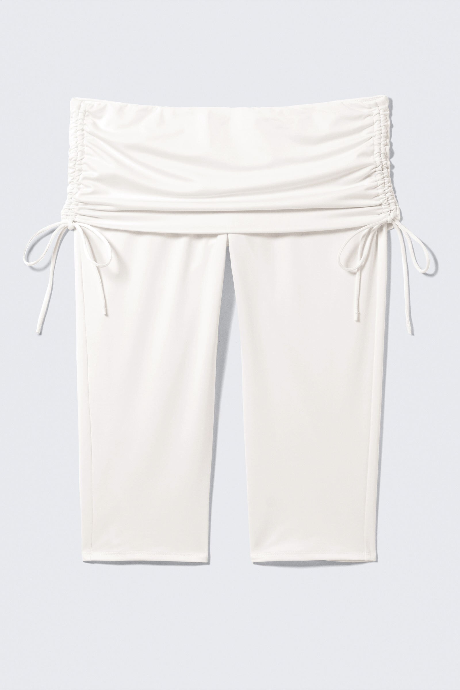 イチコー　CAPRI ruched low rise capri leggings - Off-white | Monki WW