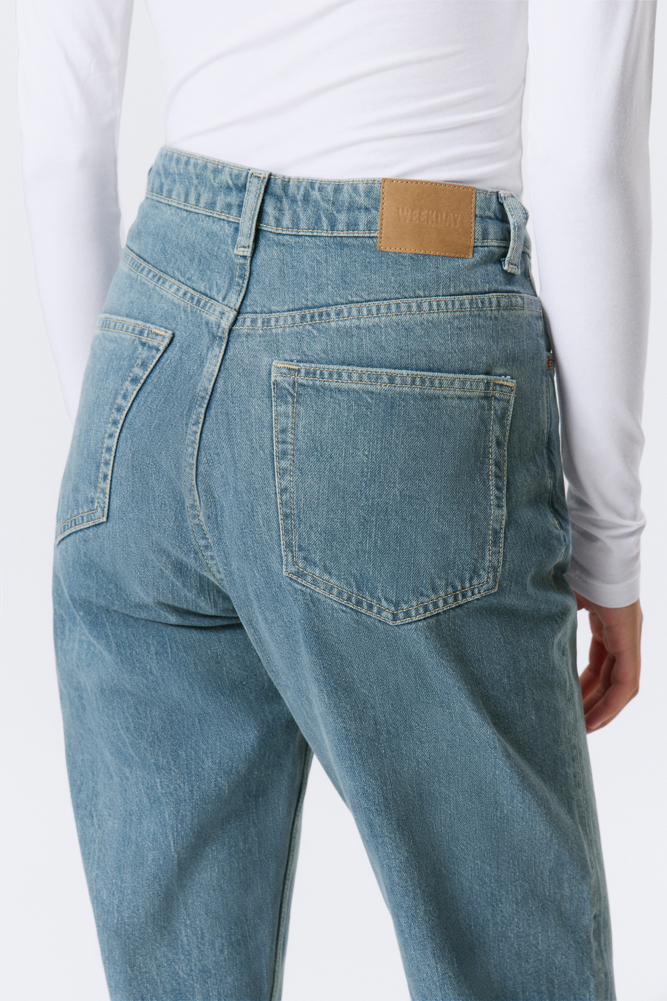 Προβολή μεγαλύτερης εικόνας: Rowe Super High Waisted Regular Straight Leg Jeans - 2000 Blue - Medium Blue - Ladies | H&M GR 4