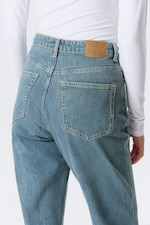 2000 Blue - Medium Blue - Rowe Super High Waisted Regular Straight Leg Jeans - 4