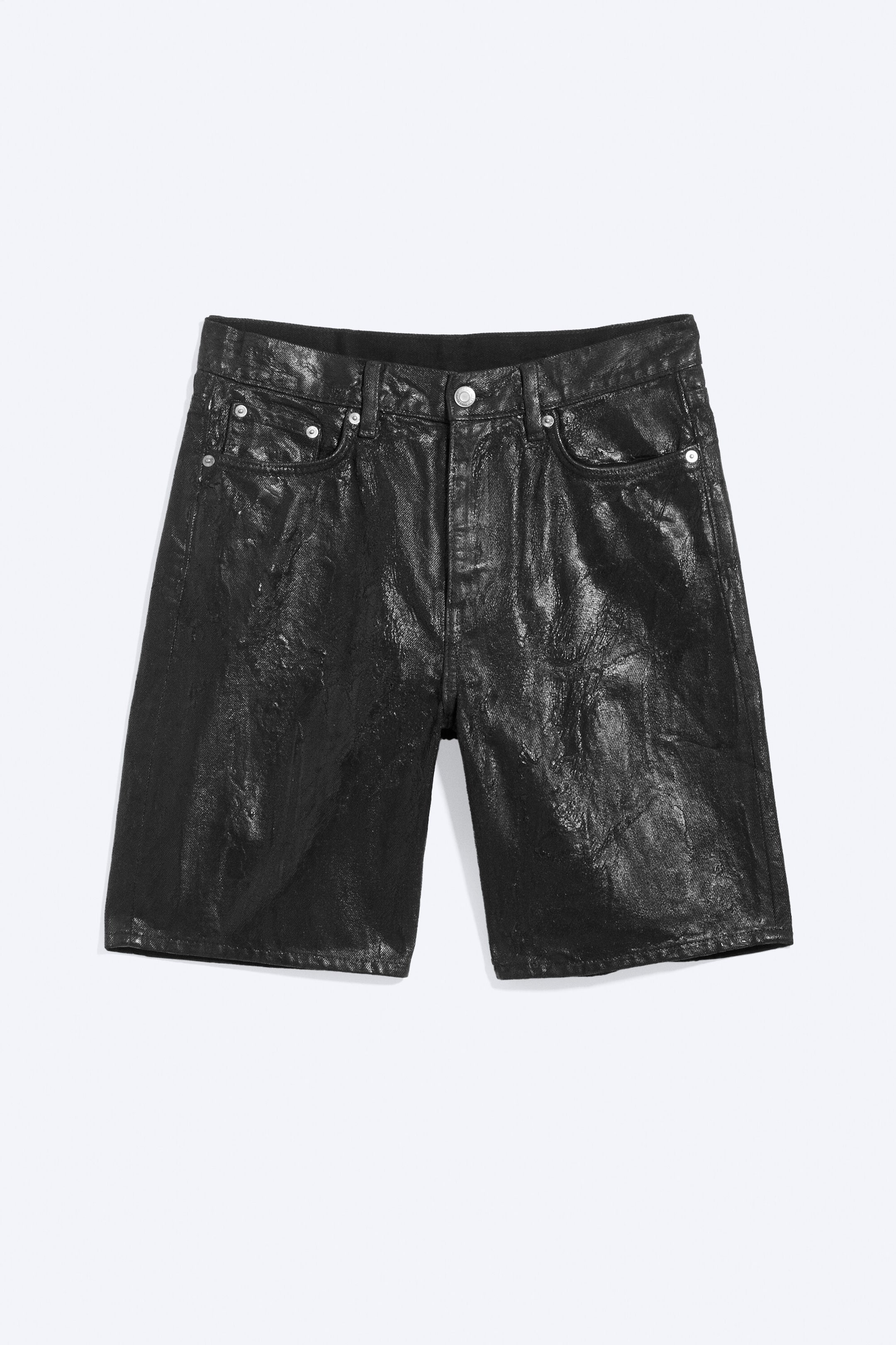 Black - Loose Low Rise Coated Denim Shorts - 5
