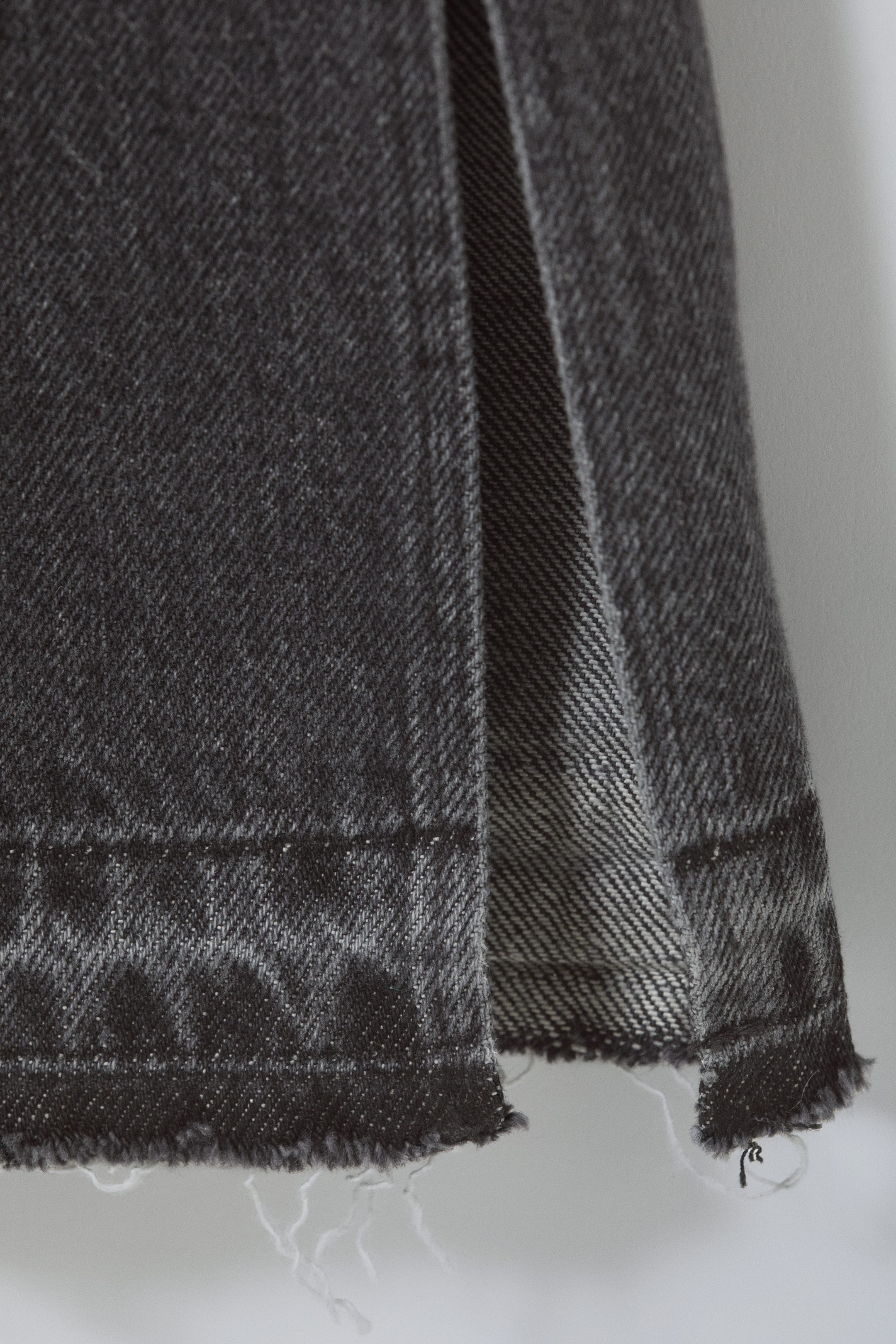 Tar black - Rowe Frayed Split Jeans - 2