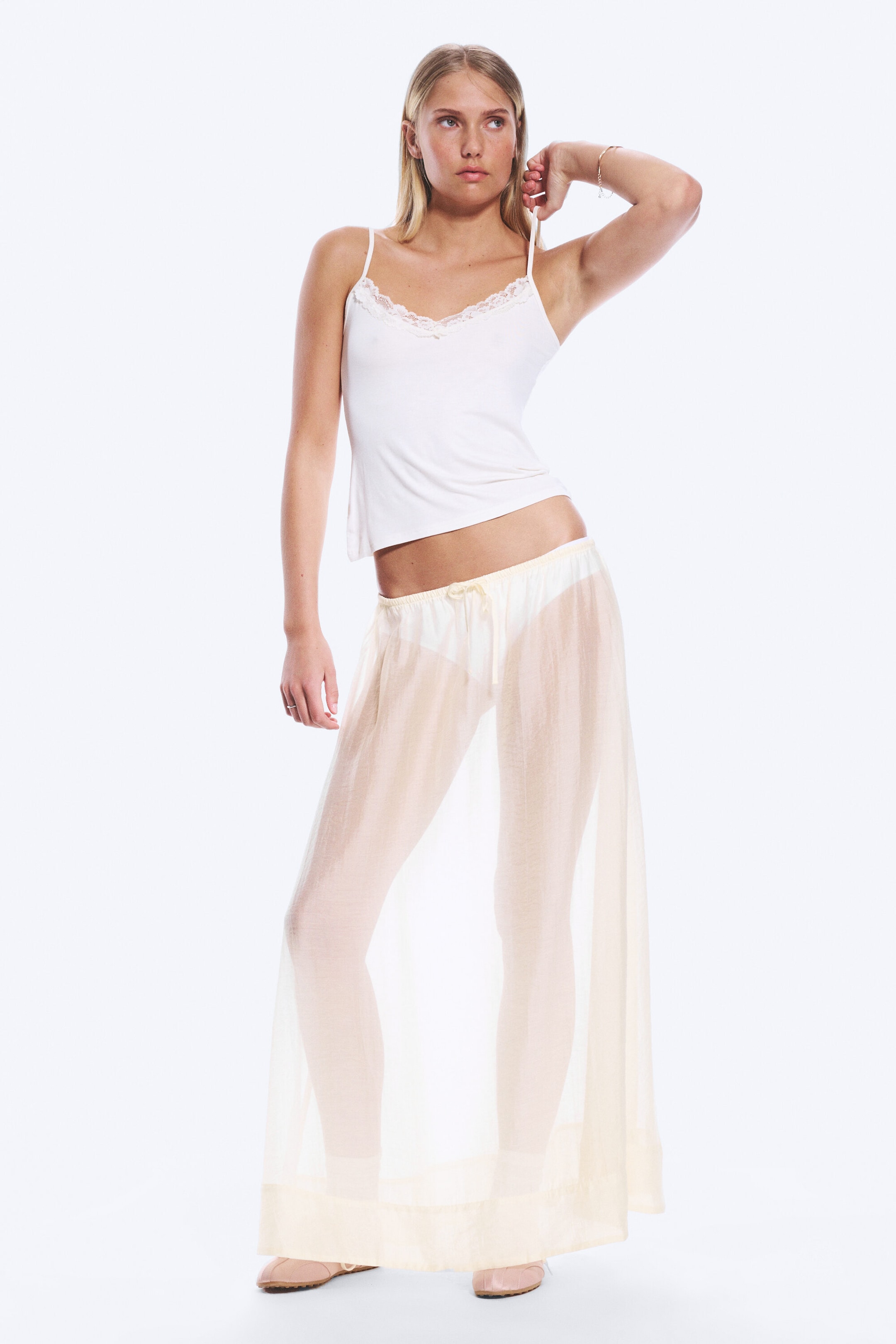 Transparentes Cremeweiß - Maxirock mit niedrigem Bund aus Lyocell - 2