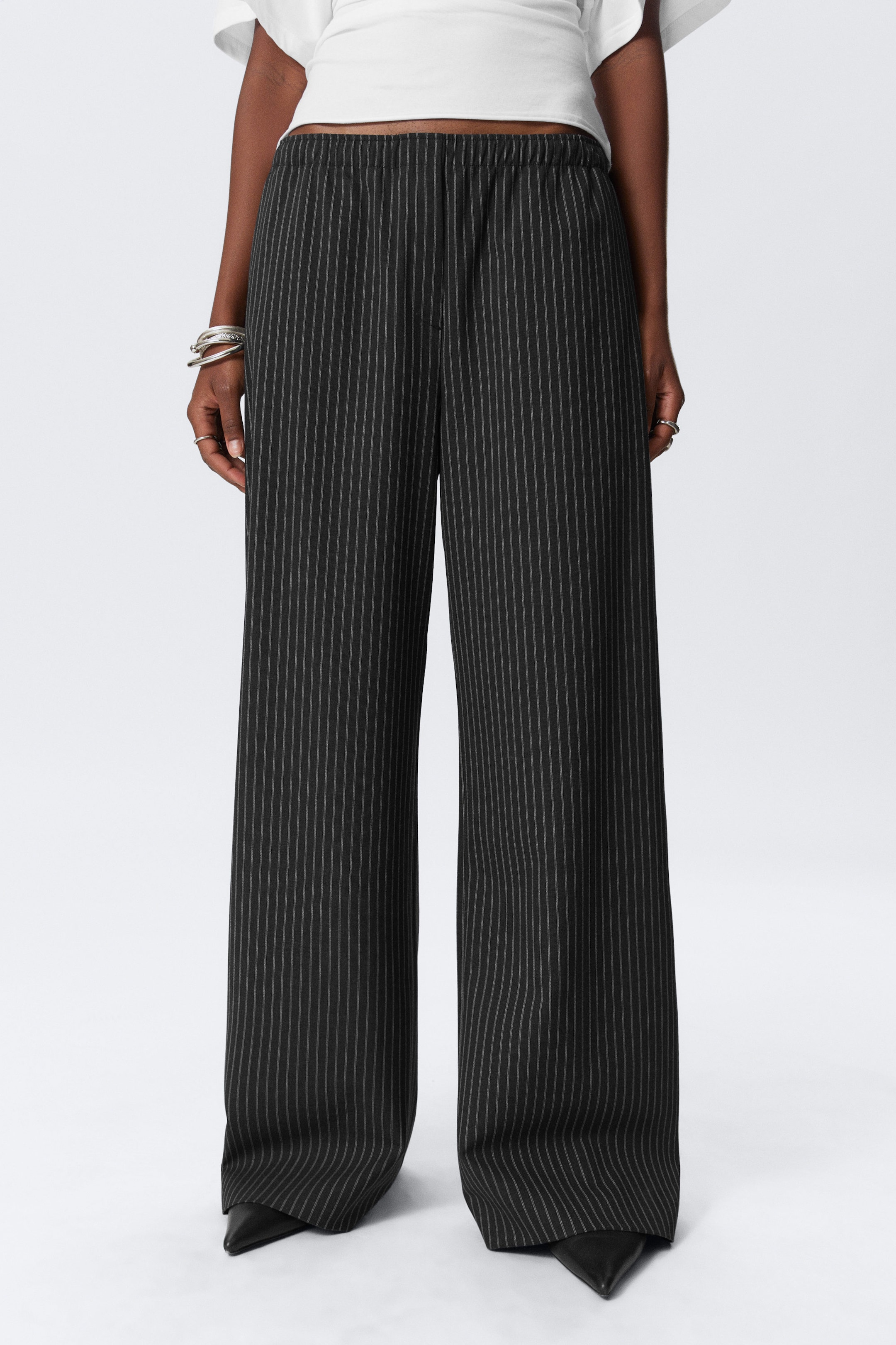 Black - Low Rise Loose Suiting Trousers - 2